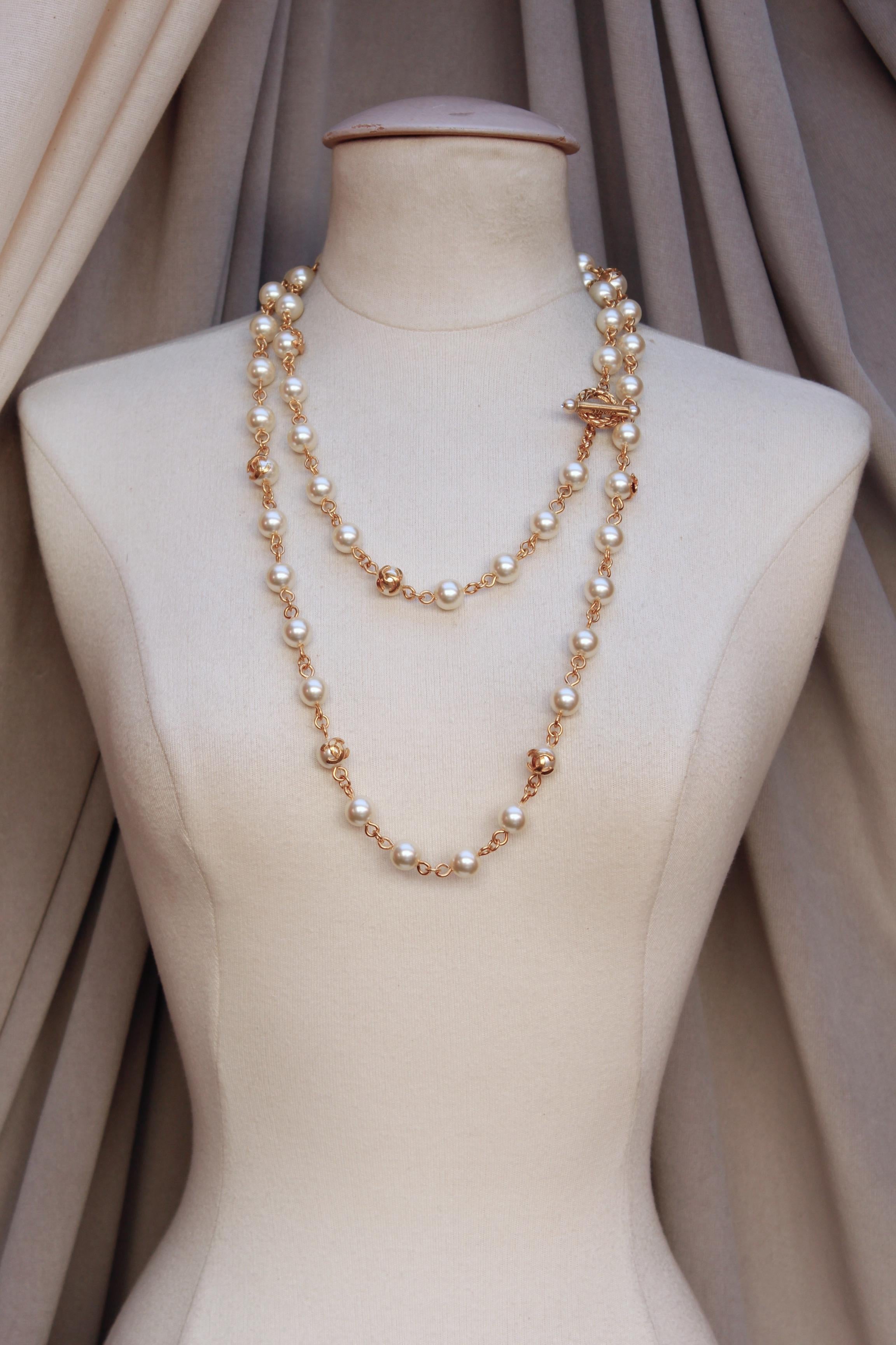 Women's CHANEL 1995P Long faux-pearl beaded necklace