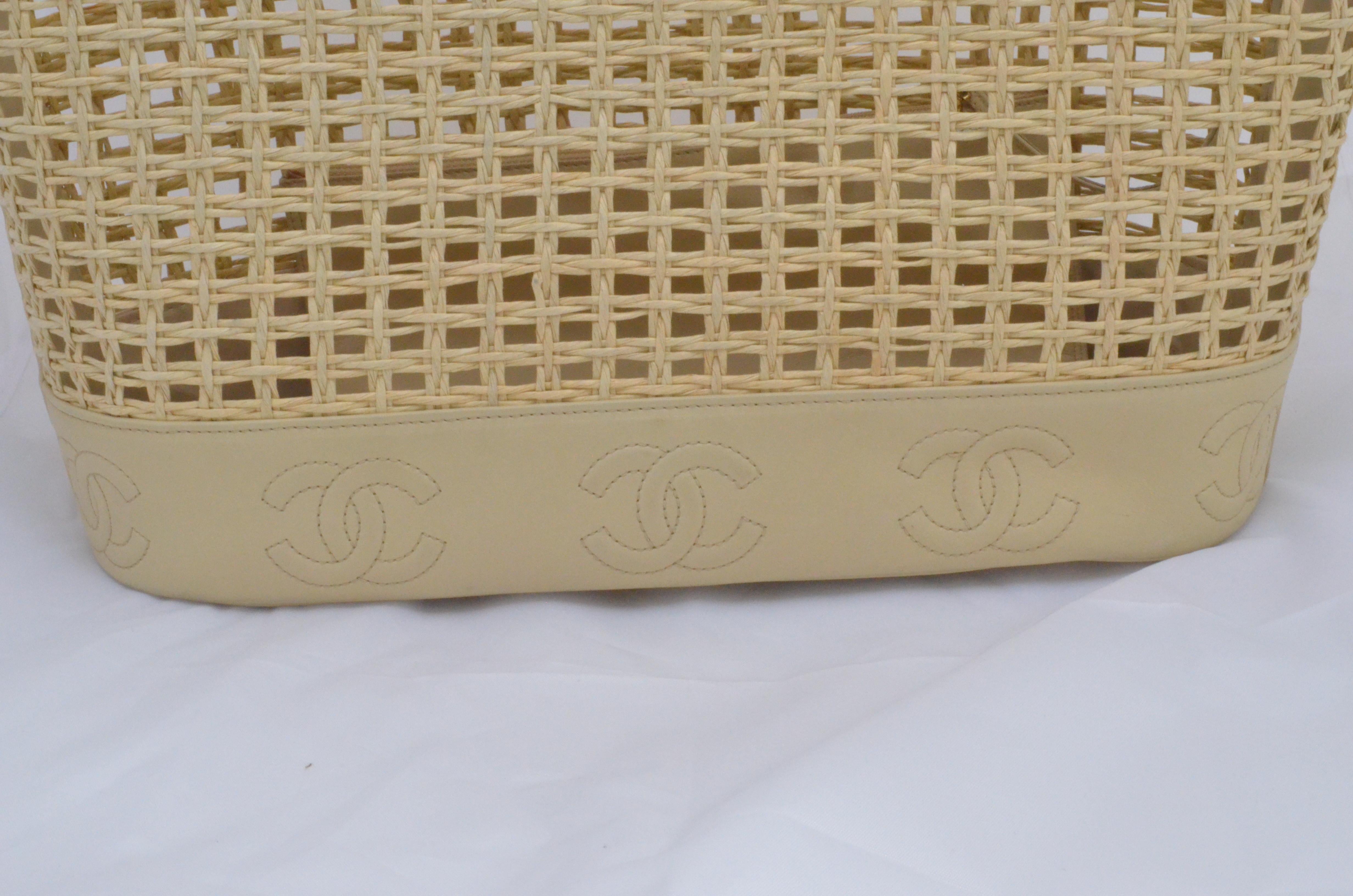 Chanel 1996-97 Vintage Beige Leather Woven Tote Bag 2