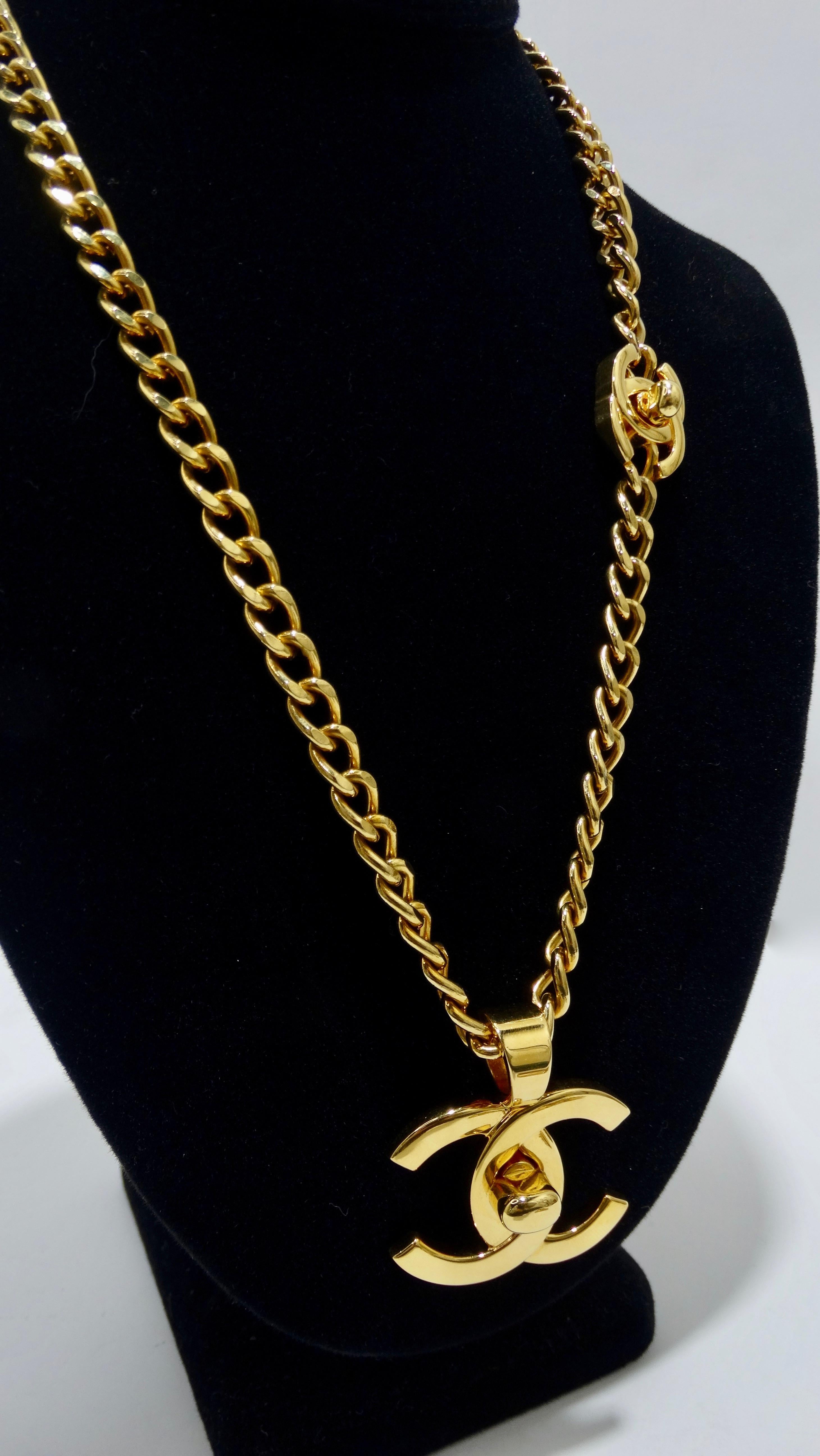 Women's or Men's Chanel 1996 CC Turn-Lock Necklace 