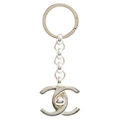 Chanel 1996 Porte Clefs ou Breloque CC Silver Turnlock Key Holder or Charm