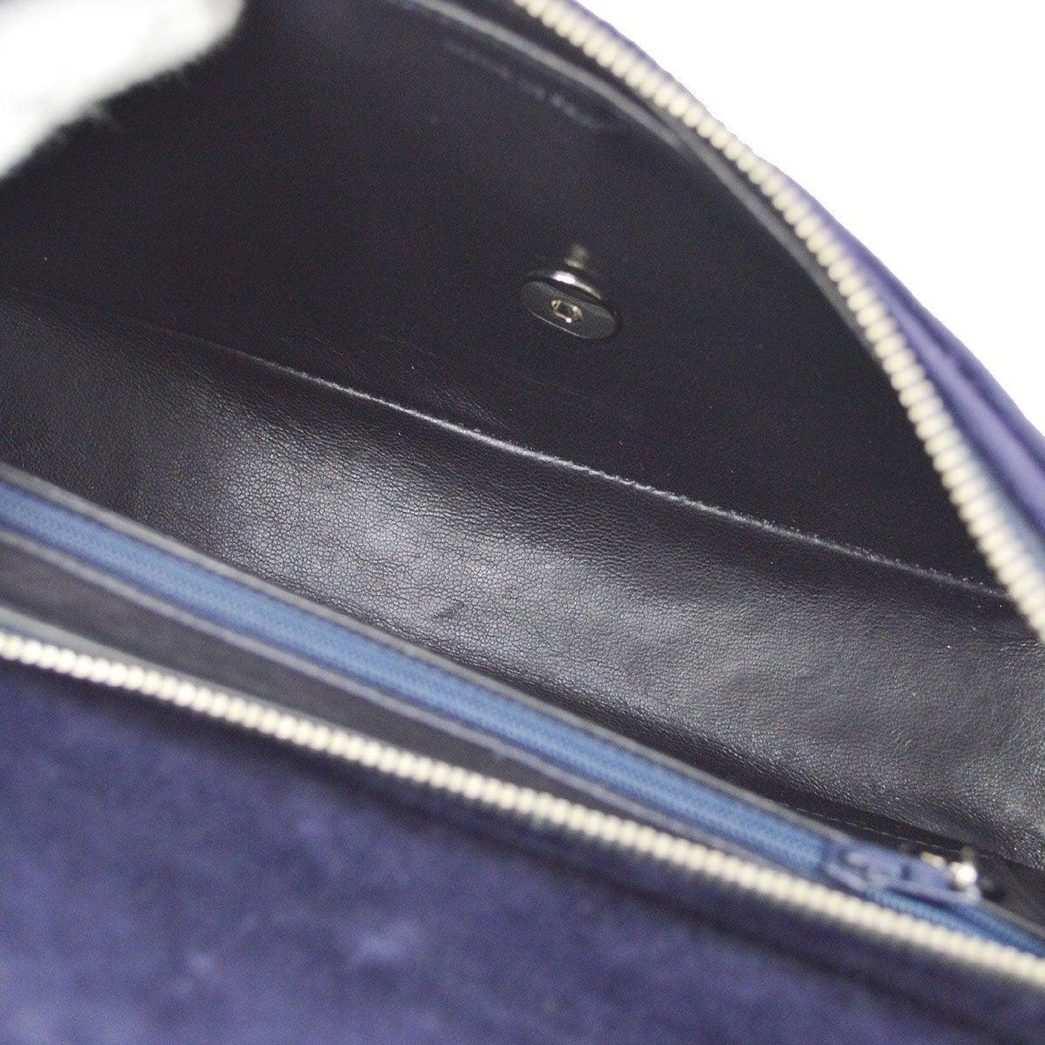 Chanel 1996 Rare Medium Classic Flap Navy Blue Velvet Quilted Backpack Bag en vente 5