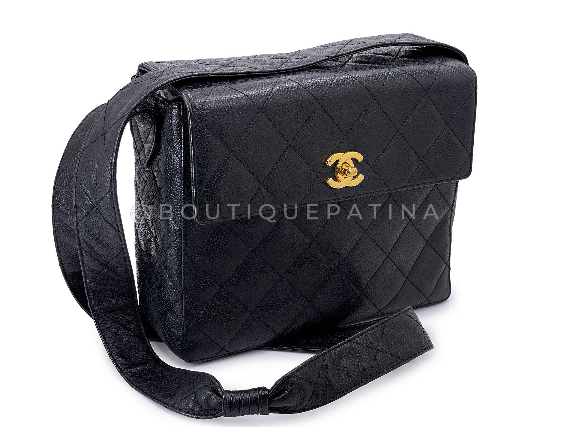Store item: 68643
Very practical yet very vintage Chanel is this Chanel 1996 Vintage Black Caviar Box Crossbody Flap Bag 24k GHW. 

We love the chic boxy case, the open flap top, the built-in mirror inside and the leather interior. 

A crossbody