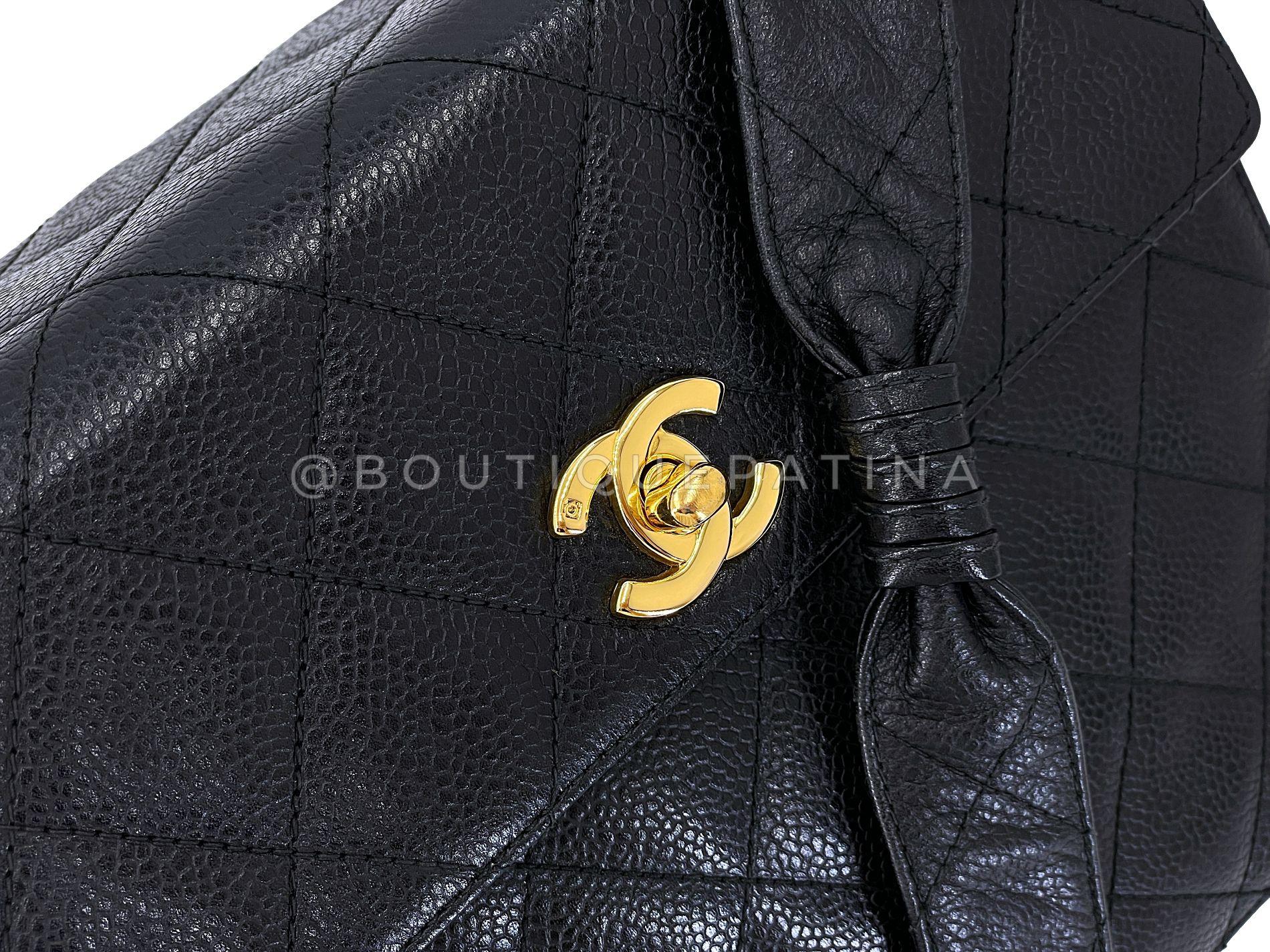 Chanel 1996 Vintage Black Caviar Box Crossbody Flap Bag 24k GHW 68643 For Sale 4