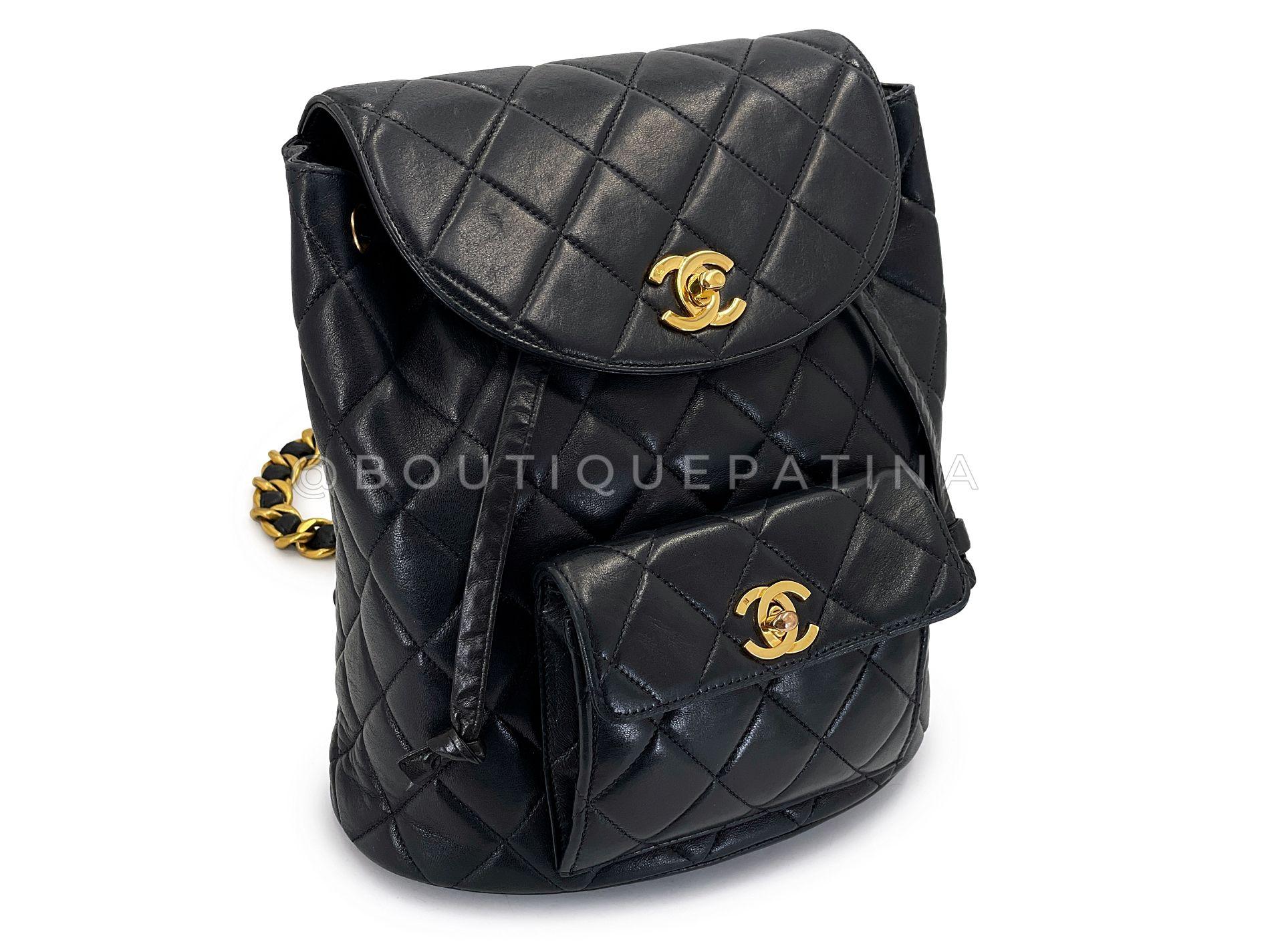 Noir Chanel 1996 Vintage Sac à dos Duma en cuir d'agneau noir 24k GHW 68640 en vente