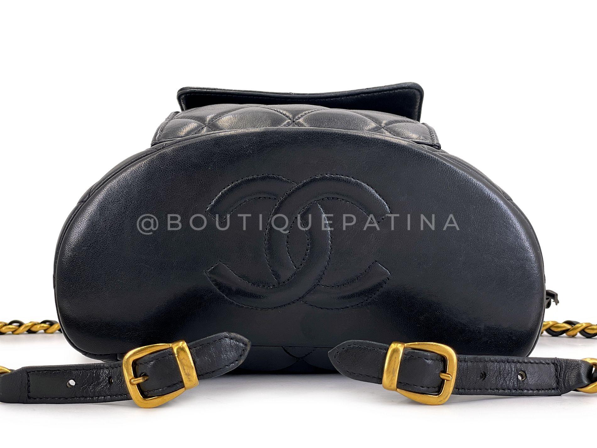 Chanel 1996 Vintage Sac à dos Duma en cuir d'agneau noir 24k GHW 68640 en vente 1