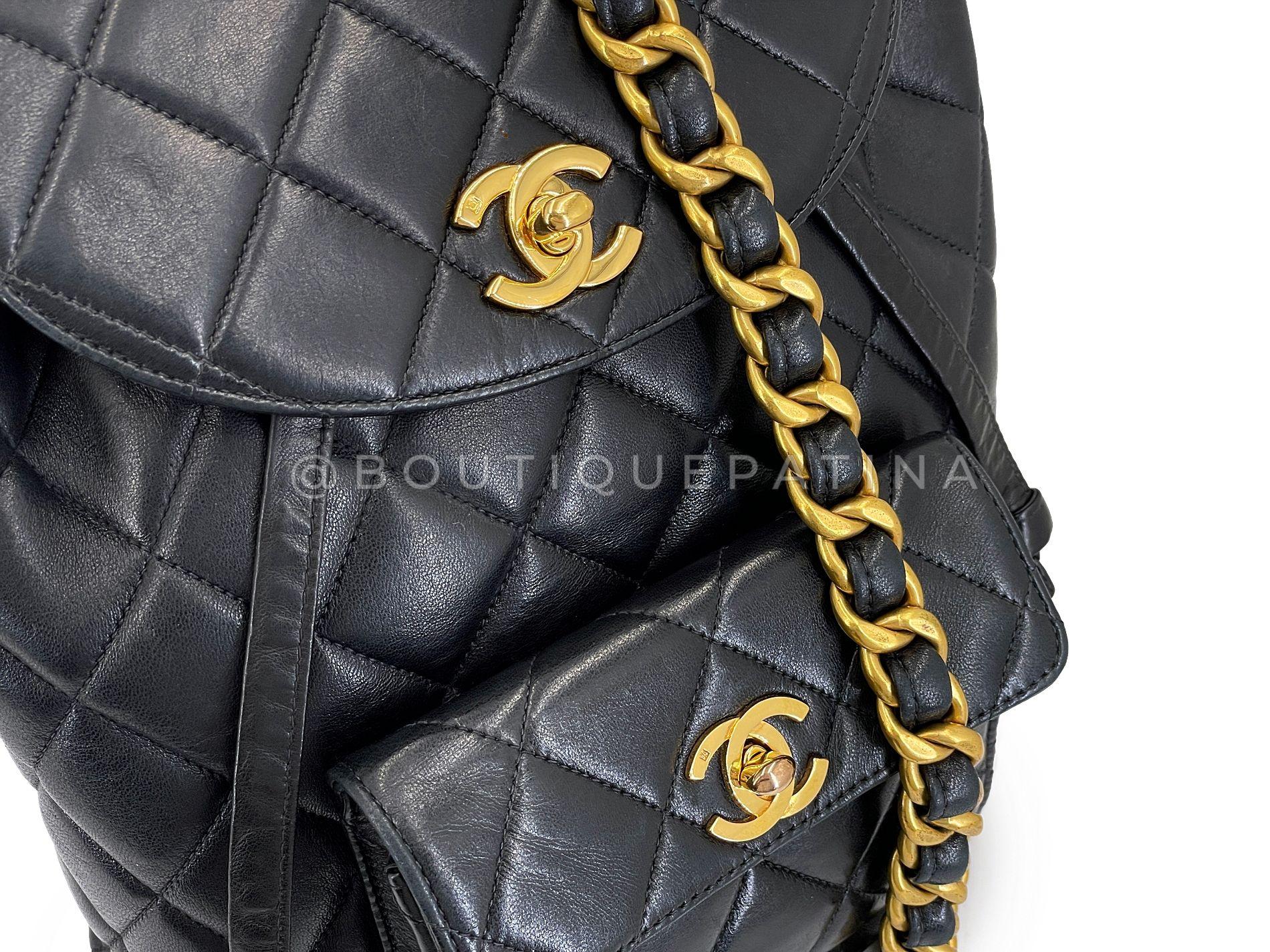 Chanel 1996 Vintage Sac à dos Duma en cuir d'agneau noir 24k GHW 68640 en vente 4