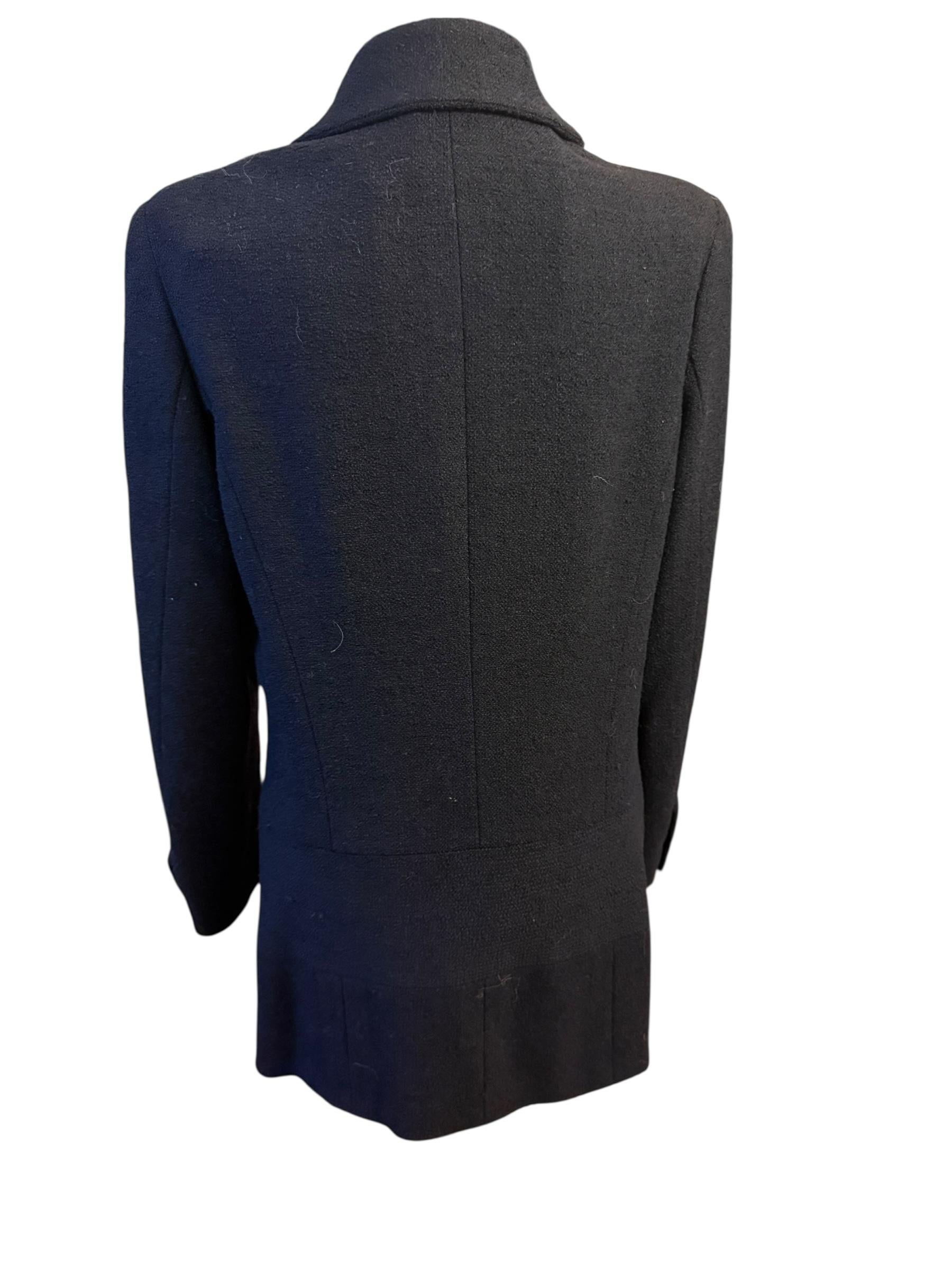 Donna Chanel 1996 Vintage Navy Giacca in lana lunga con 13 bottoni CC in vendita