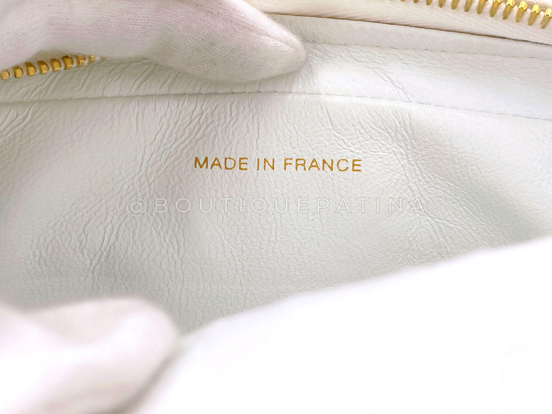 Chanel 1996 Vintage Blanc Caviar Classic Camera Case Bag CC Clasp 24k GHW 68561 en vente 7