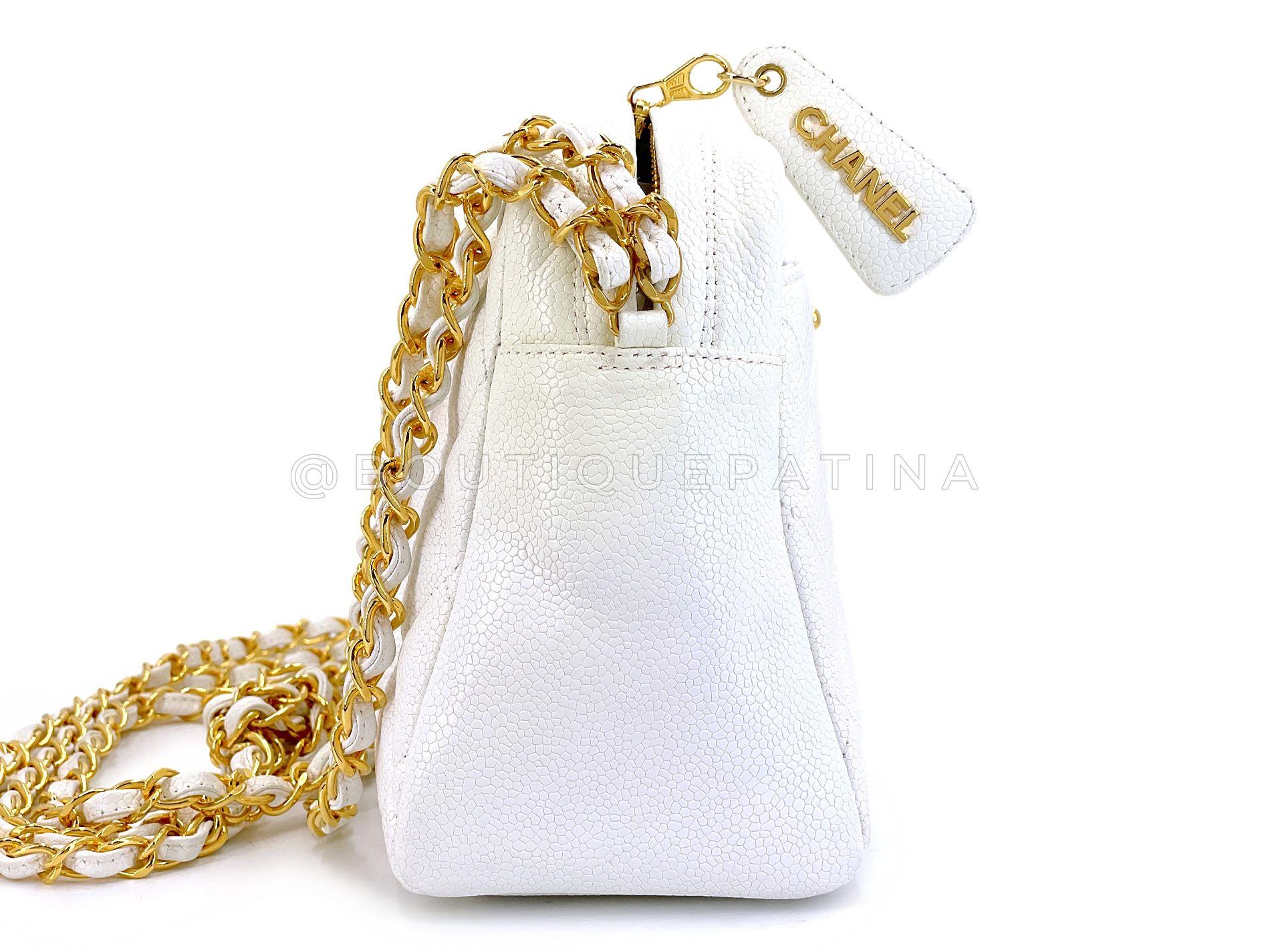 Chanel 1996 Vintage Blanc Caviar Classic Camera Case Bag CC Clasp 24k GHW 68561 Pour femmes en vente