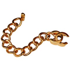 CHANEL 1996P Gilted metal chains bracelet with CC turnlock