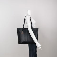 Chanel 1997-1999 - Fourre-tout en cuir noir