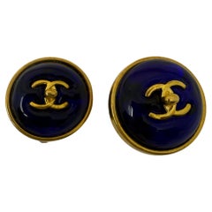 Chanel 1997 Blau Gripoix Runde Ohrringe mit Drehverschluss