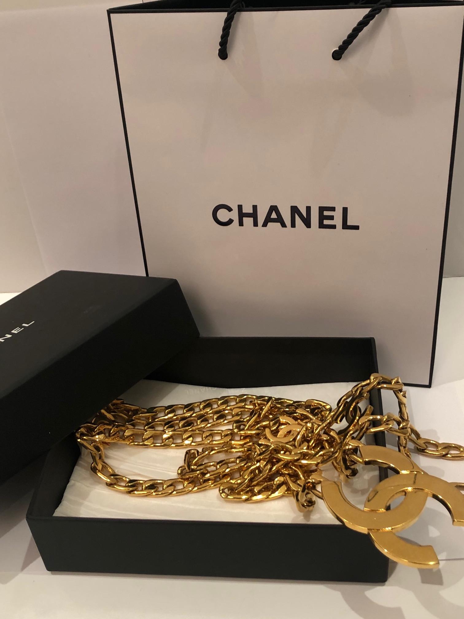 CHANEL 1997 CC Logos Double Chain Belt Vintage Very Rare In Good Condition For Sale In London, GB
