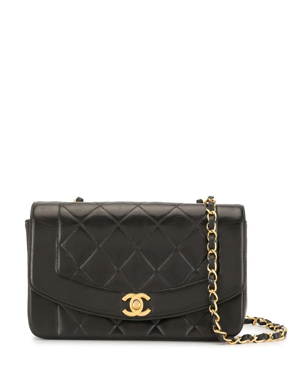 Noir Chanel 1997 Diana Medium Black Lambskin Diana Classic Flap Shoulder Bag en vente