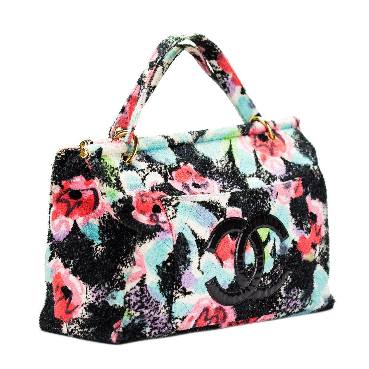 Chanel 1997 Graffiti Floral Tropical Towel Beach Pool Resort Gesteppte Tote Bag im Zustand „Gut“ im Angebot in Miami, FL