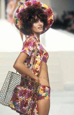 Chanel 1997 Spring/Summer Runway Vintage Gold Mesh Caged XL Tote Bag