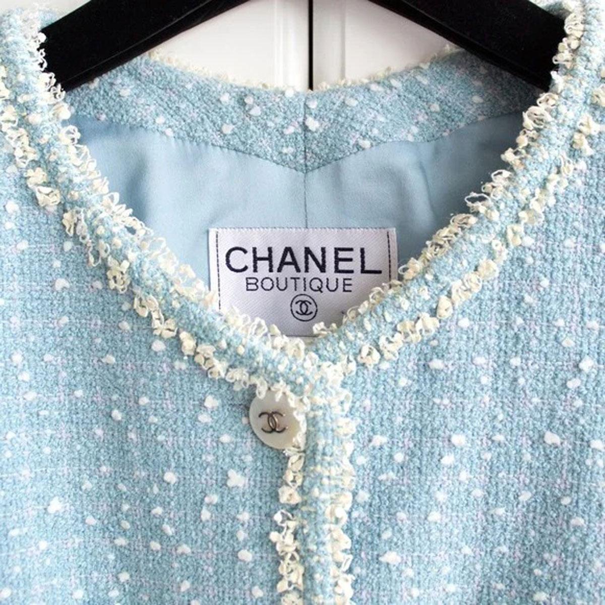 Chanel 1997 Vintage Baby Blue Tweed Jacket Museum Piece Seen on Princess Diana  For Sale 6