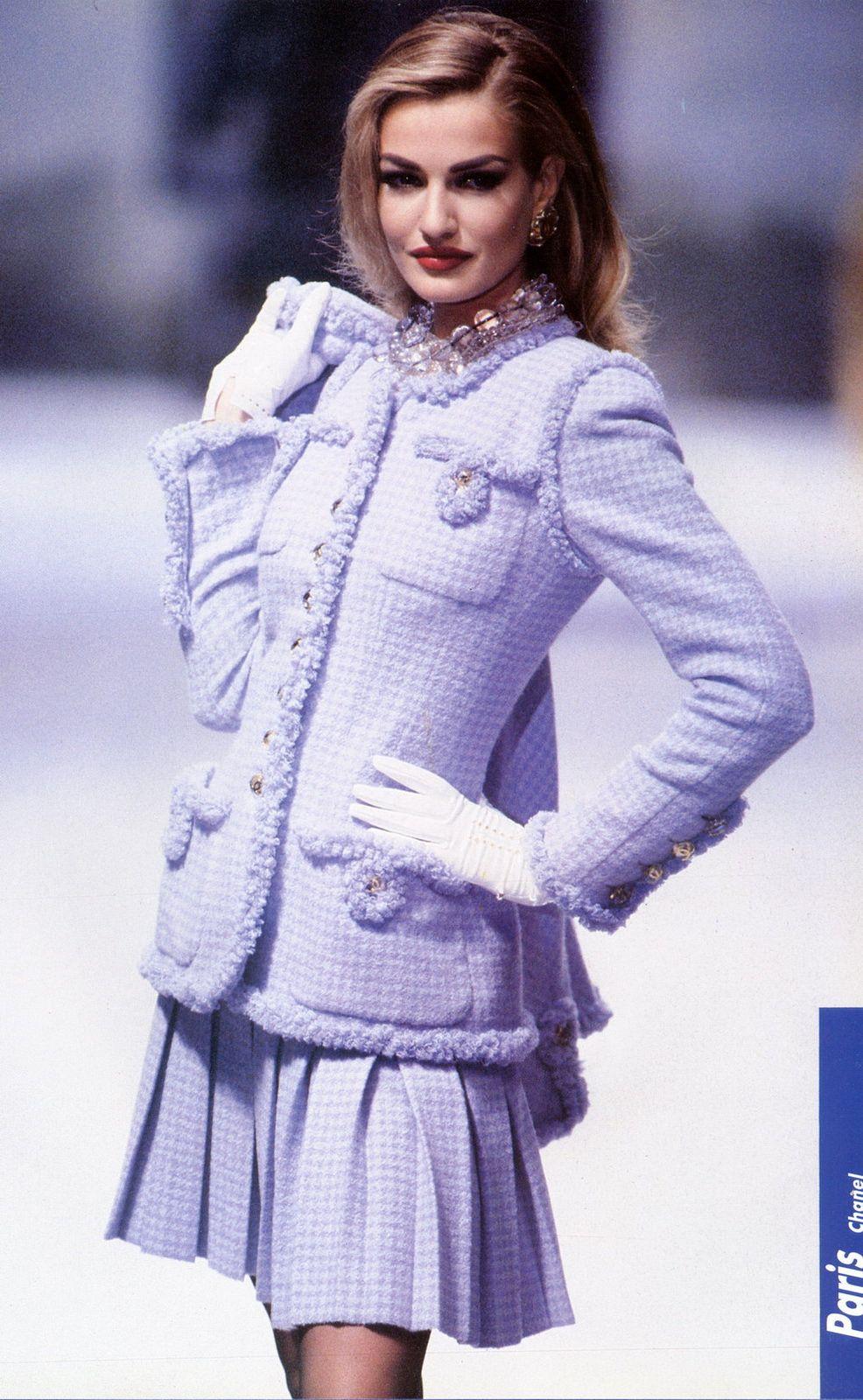 Chanel 1997 Vintage Baby Blue Tweed Jacket Museum Piece Seen on Princess Diana  For Sale 13
