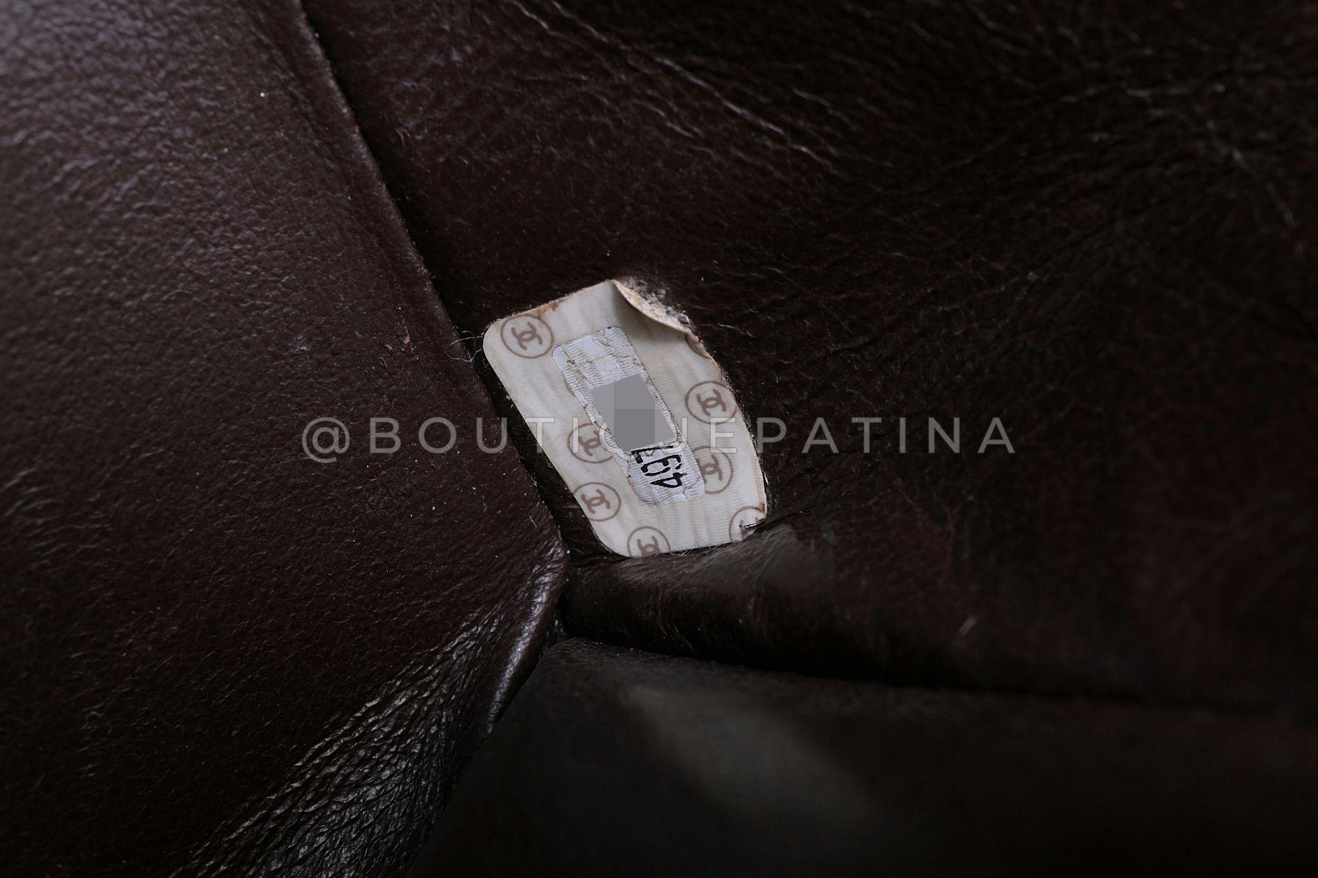 Chanel 1997 Vintage Brown Caviar Medium Diana Flap Bag 24k GHW 68627 For Sale 8