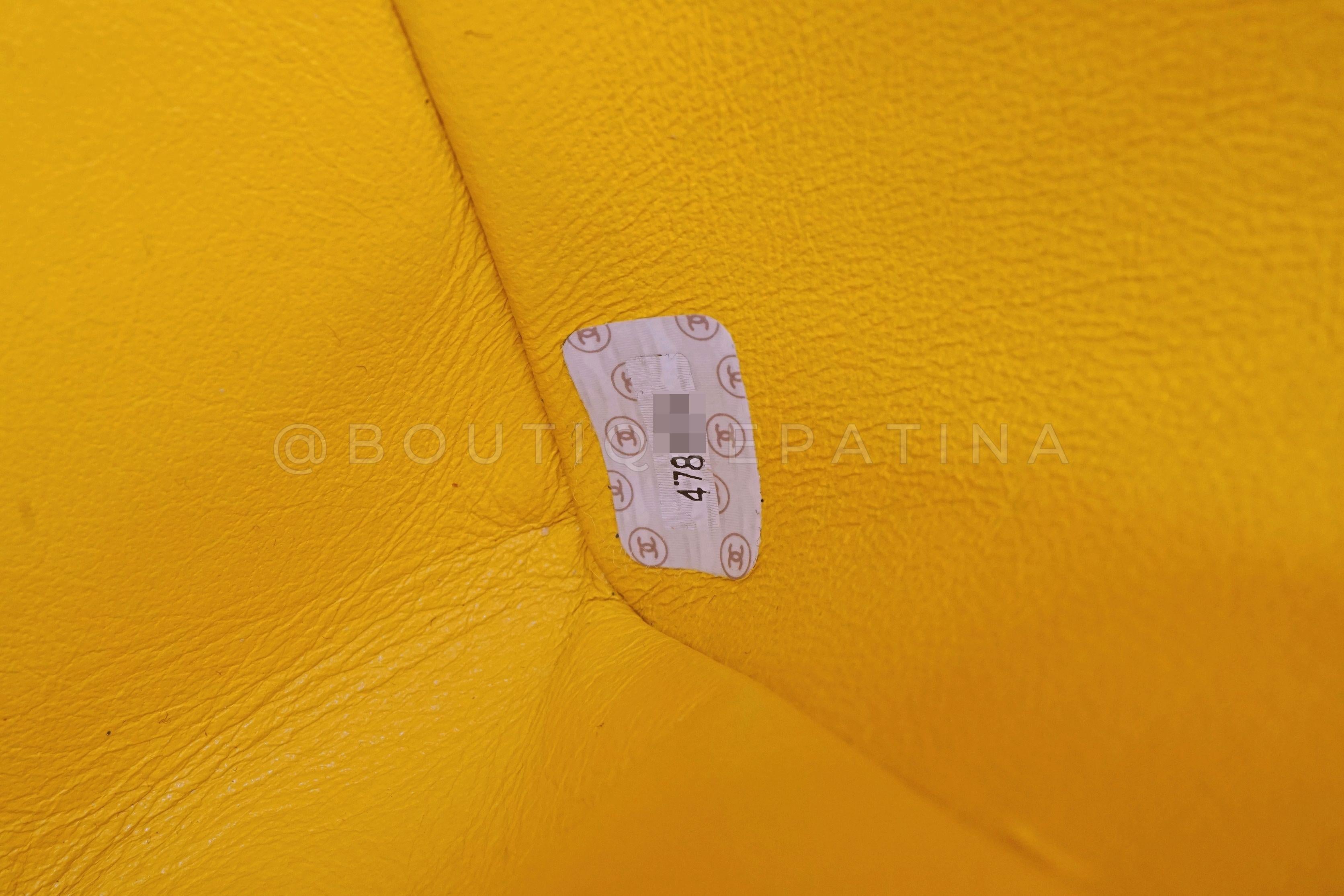 Chanel 1997 Vintage Canary Yellow Caviar Kelly Flap Parent Bag 24k GHW 66771 For Sale 10