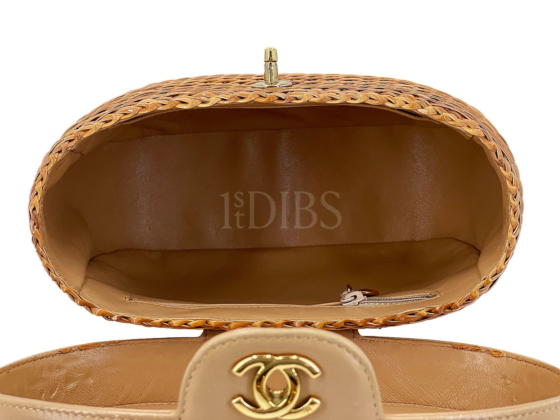 Chanel 1997 Vintage Wicker and Beige Lambskin Basket Vanity Bag 67876 6