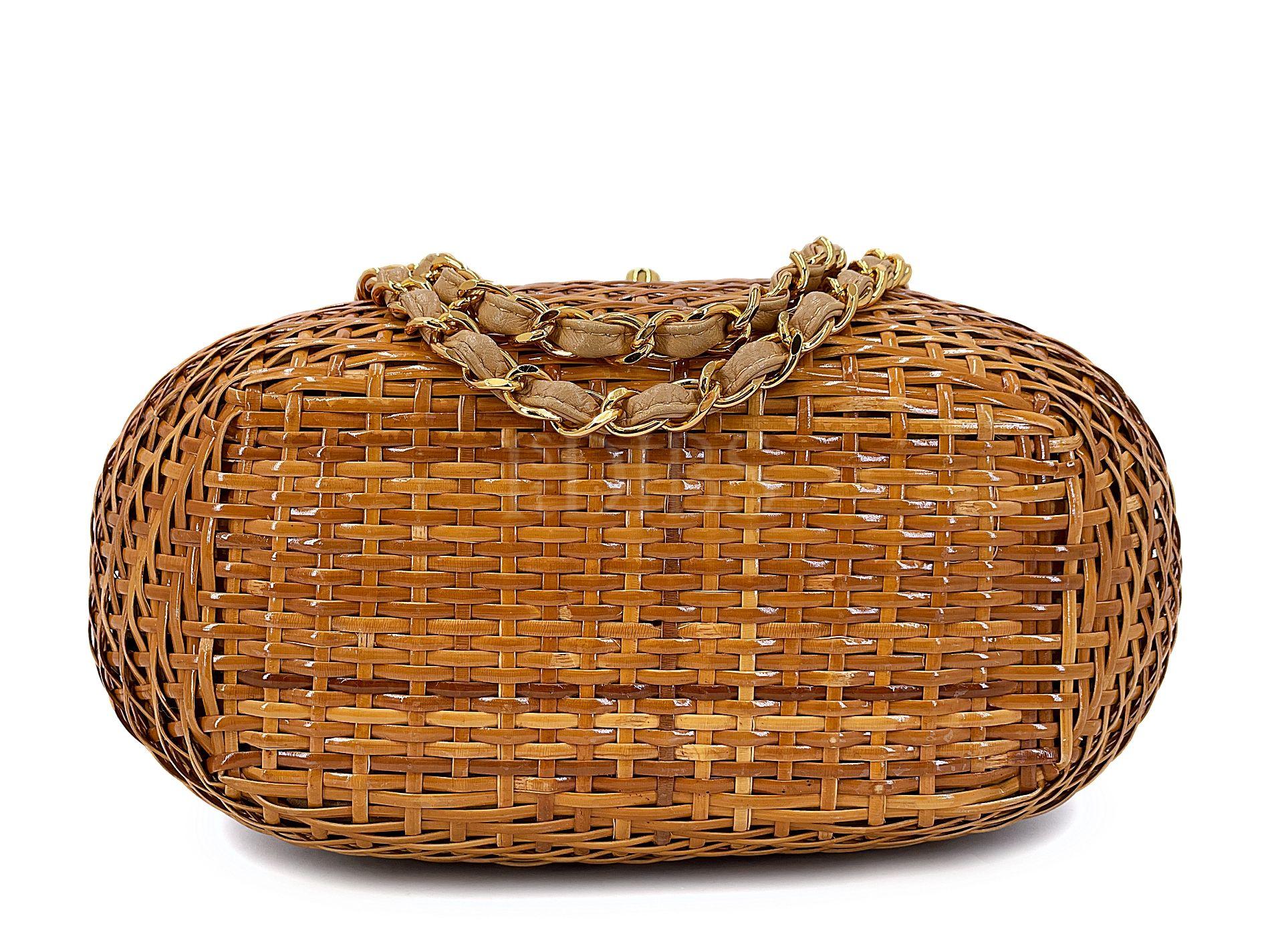 Chanel 1997 Vintage Wicker and Beige Lambskin Basket Vanity Bag 67876 2