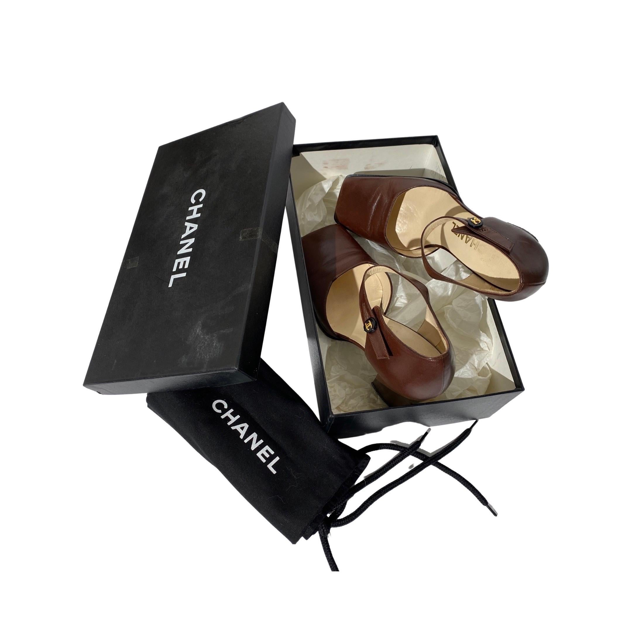 Chanel 1998 AW Slingback Classic Brown Square Toe Heels en vente 1