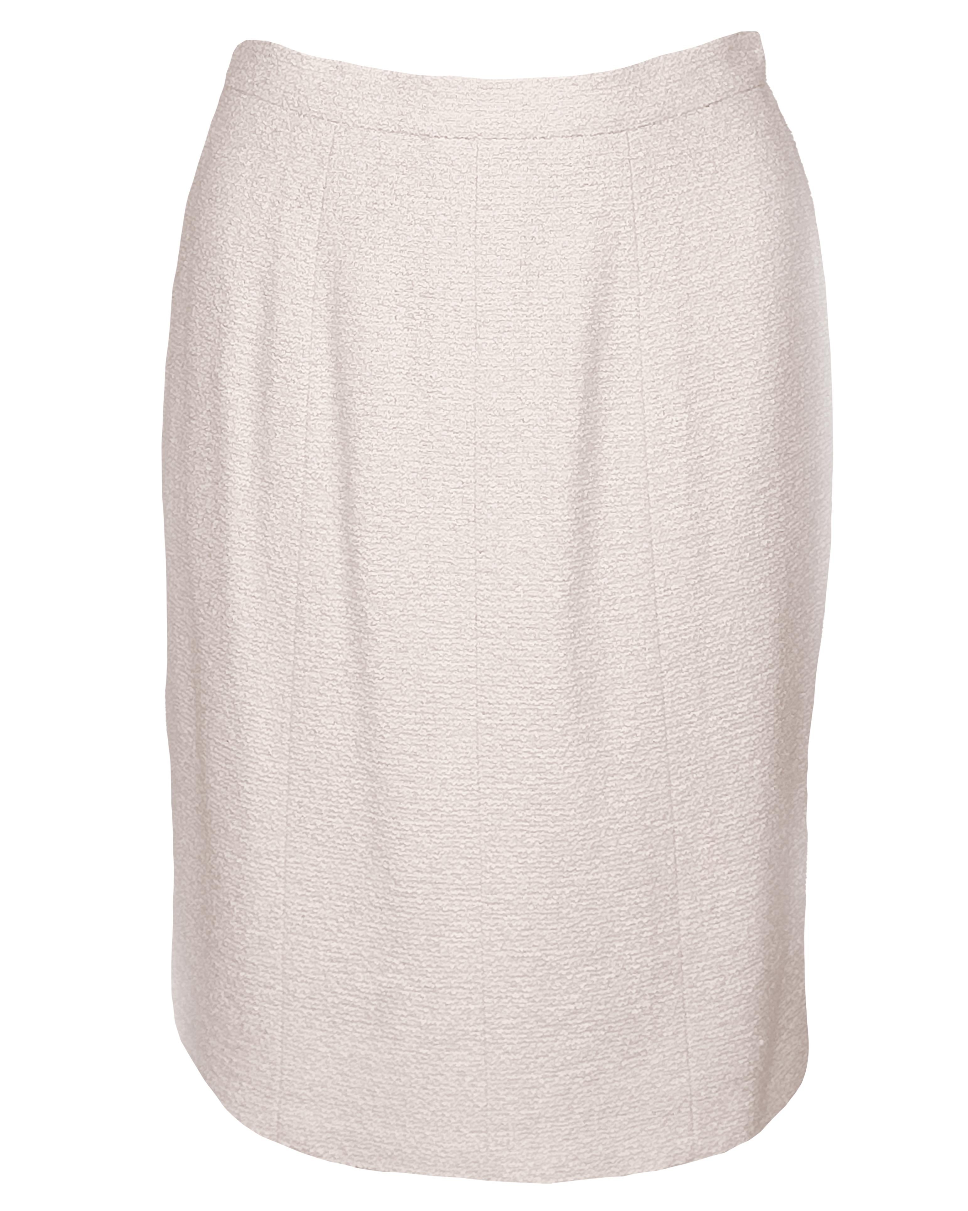 Chanel 1998 - Combinaison jupe en laine bouclée crème avec boutons dorés Pour femmes en vente