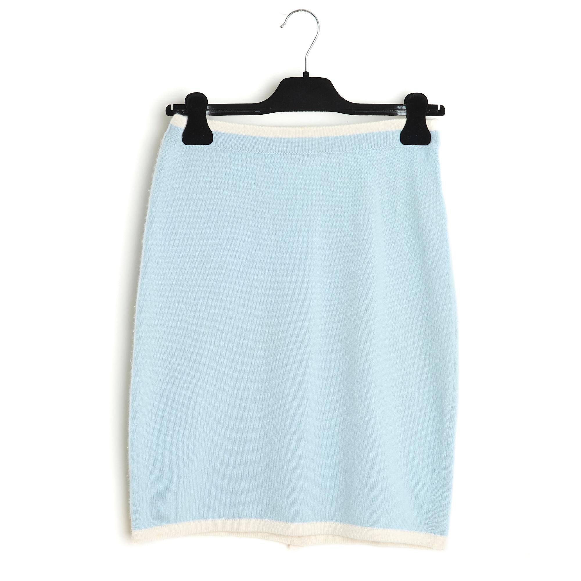 Chanel 1998 Ensemble FR38 Light Blue Cashmere CC set UK10 US8 Pristine 3