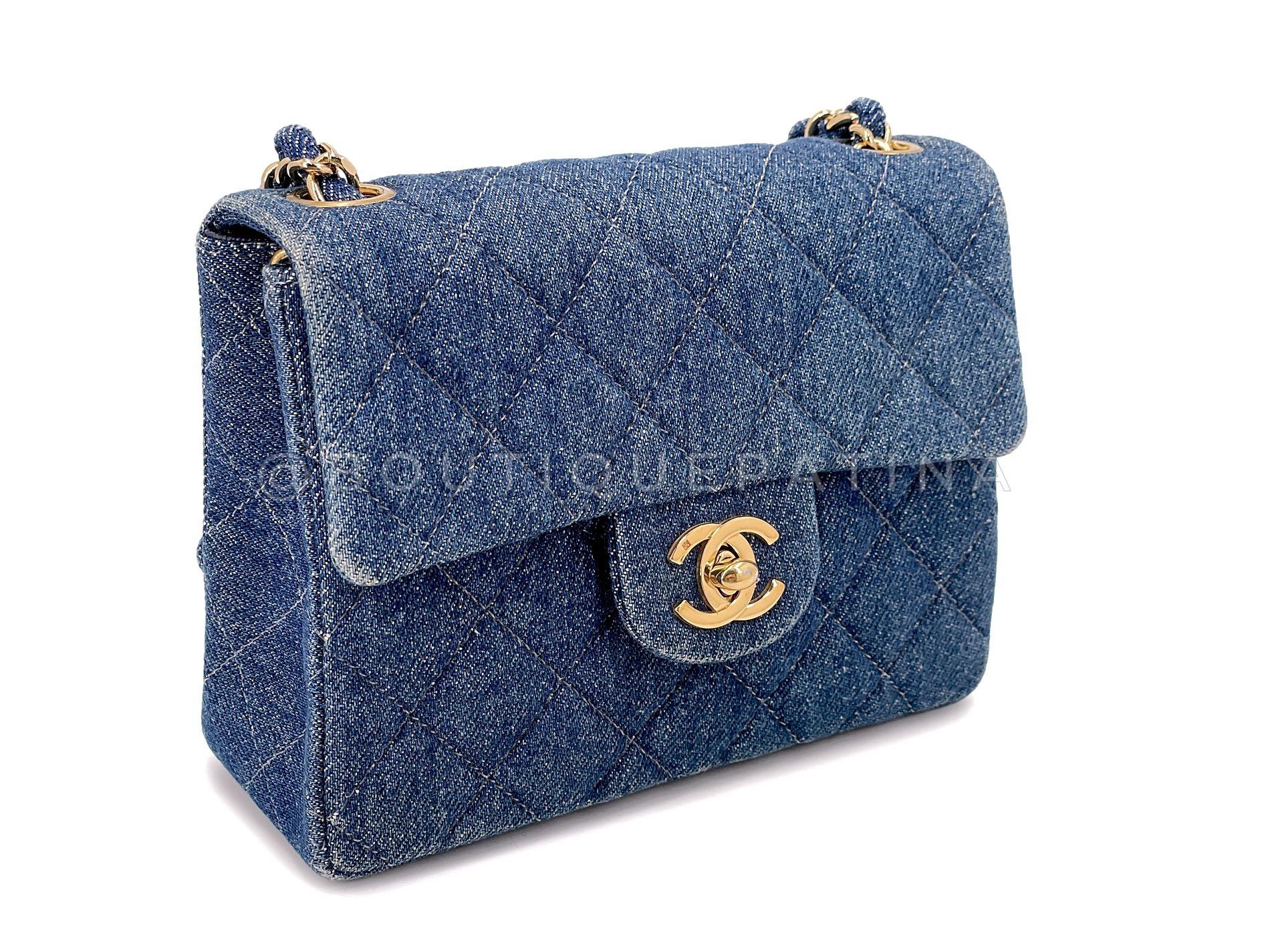 Chanel 1998 Vintage Azul Denim Cuadrado Mini Flap Bag 24k GHW  68466 en Excelente estado para la venta en Costa Mesa, CA