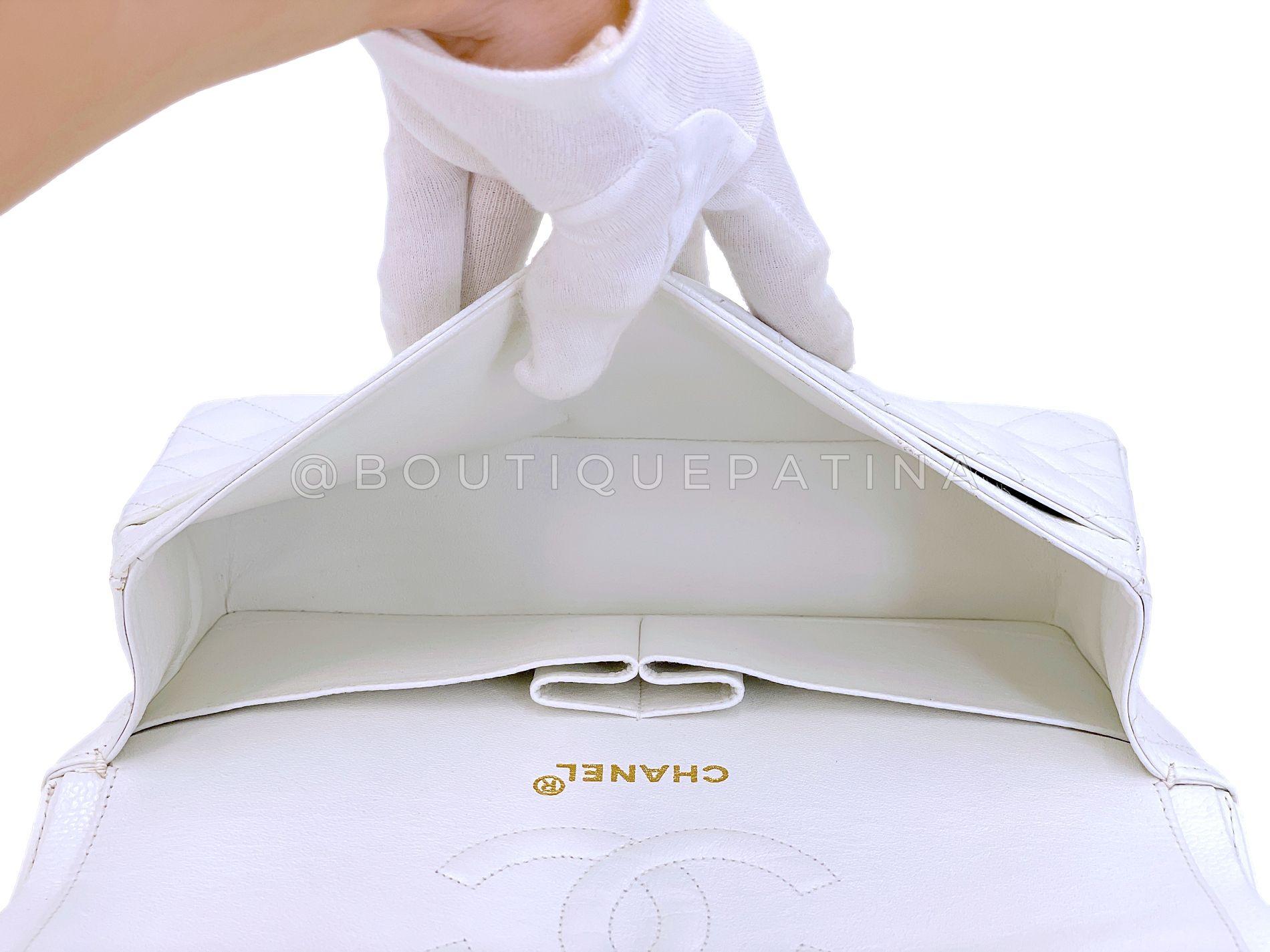 Chanel 1998 Vintage White Caviar Medium Classic Double Flap Bag 24k GHW 68618 For Sale 5