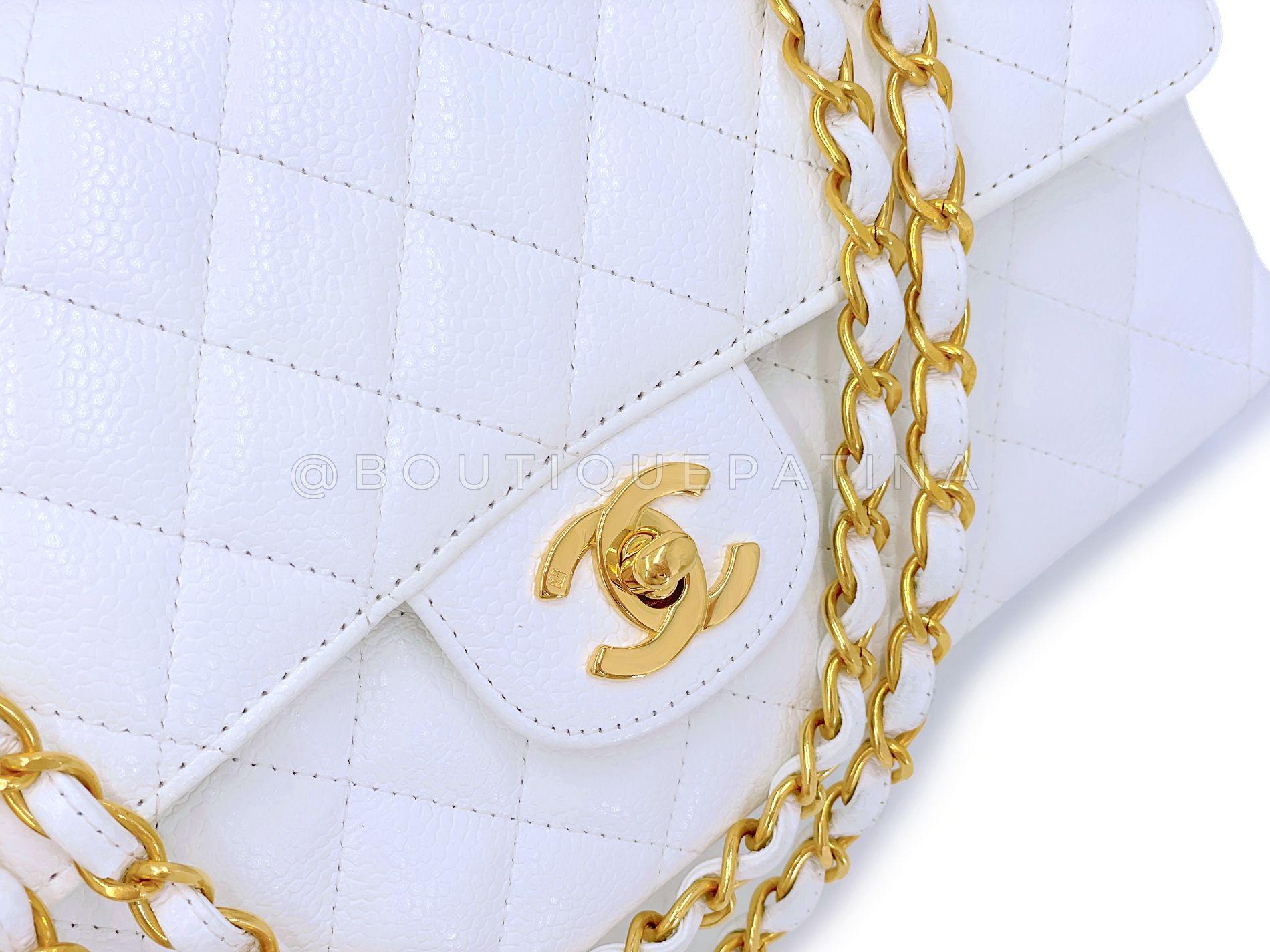 Chanel 1998 Vintage White Caviar Medium Classic Double Flap Bag 24k GHW 68618 For Sale 3
