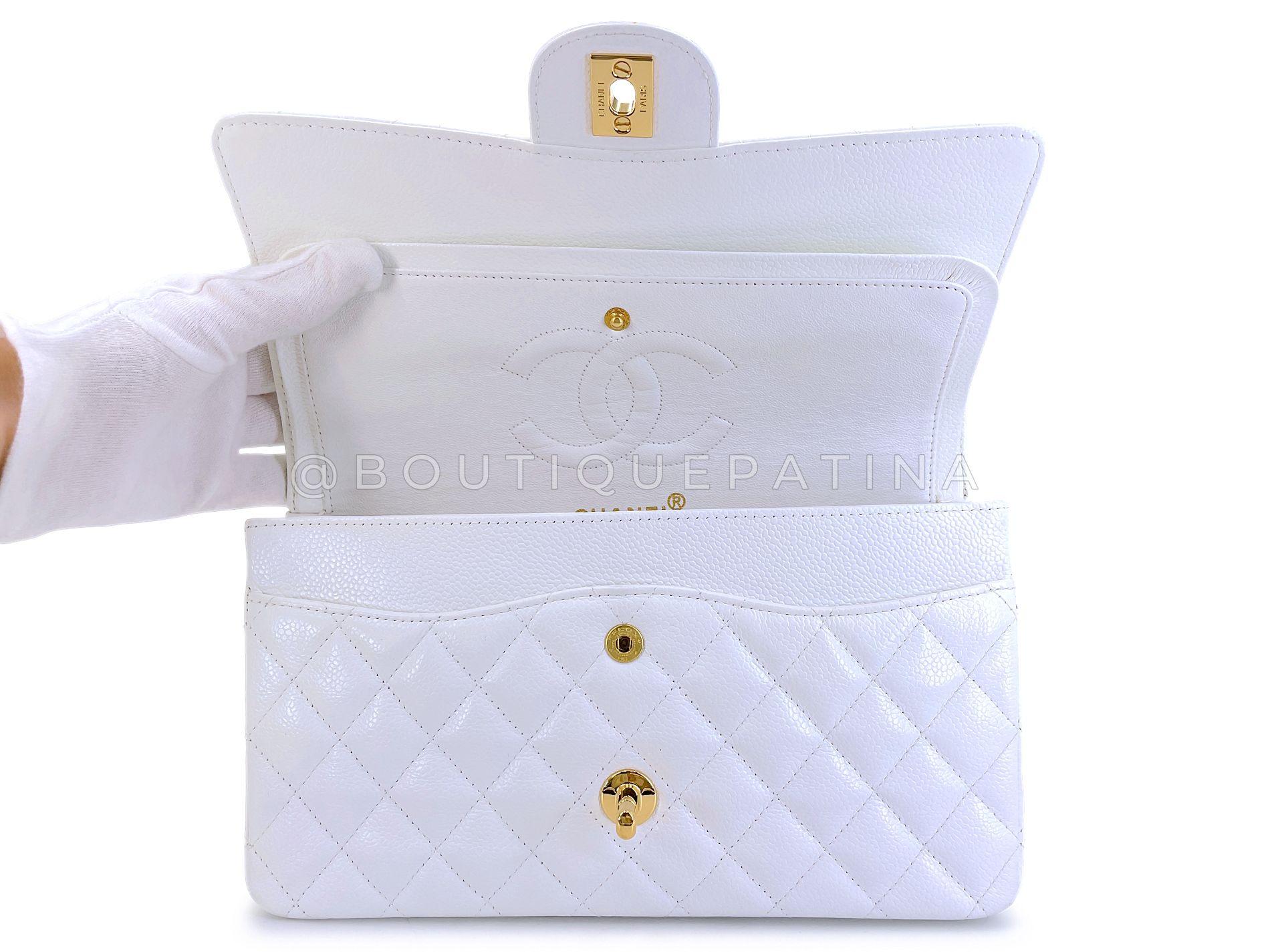 Chanel 1998 Vintage White Caviar Medium Classic Double Flap Bag 24k GHW 68618 For Sale 4