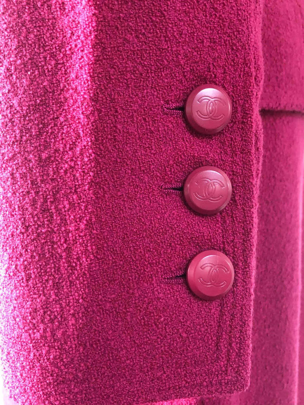 Women's or Men's CHANEL 1998 Wool Jacket Tweed Skirt Suit Pink CC Logo Buttons
