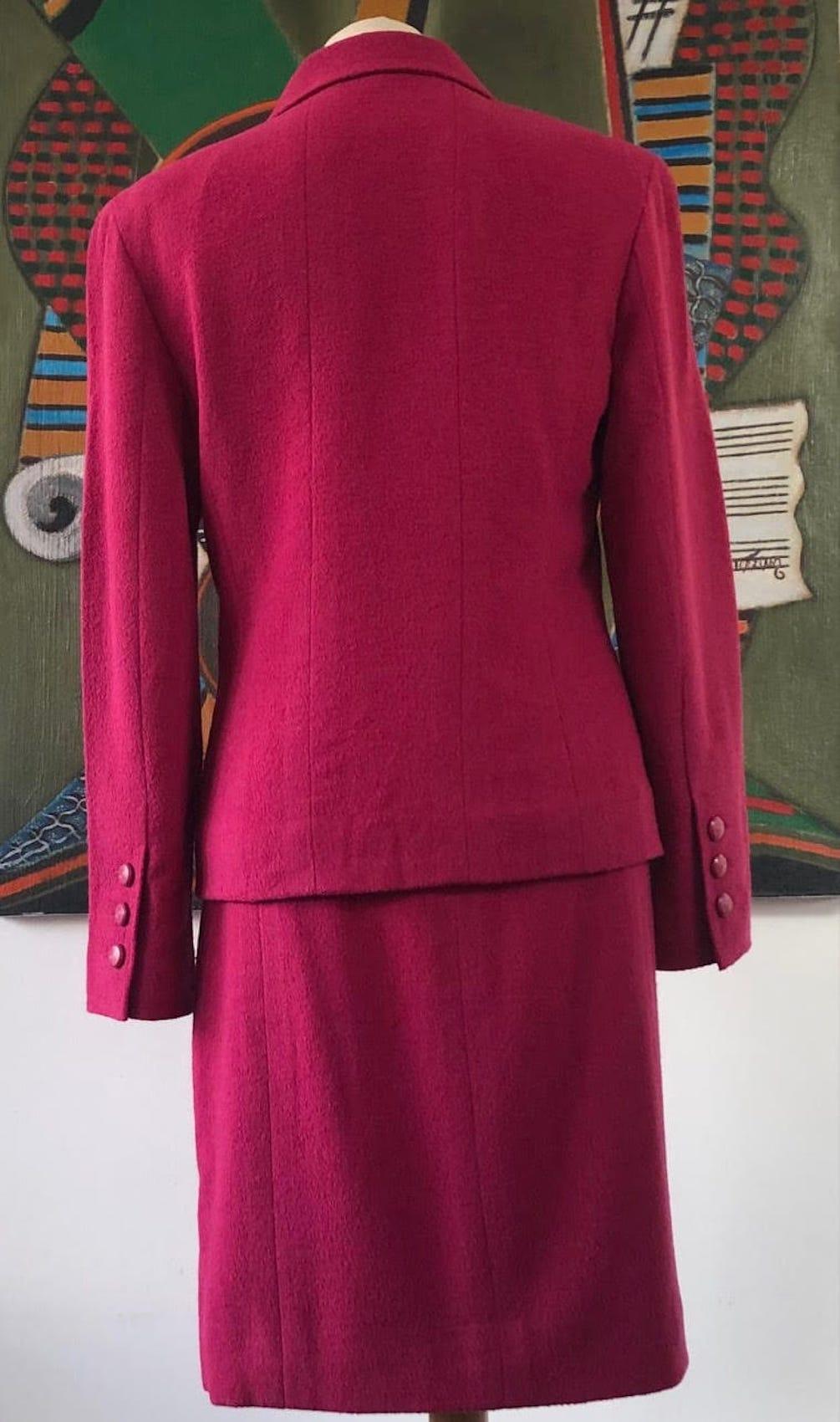 CHANEL 1998 Wool Jacket Tweed Skirt Suit Pink CC Logo Buttons 1