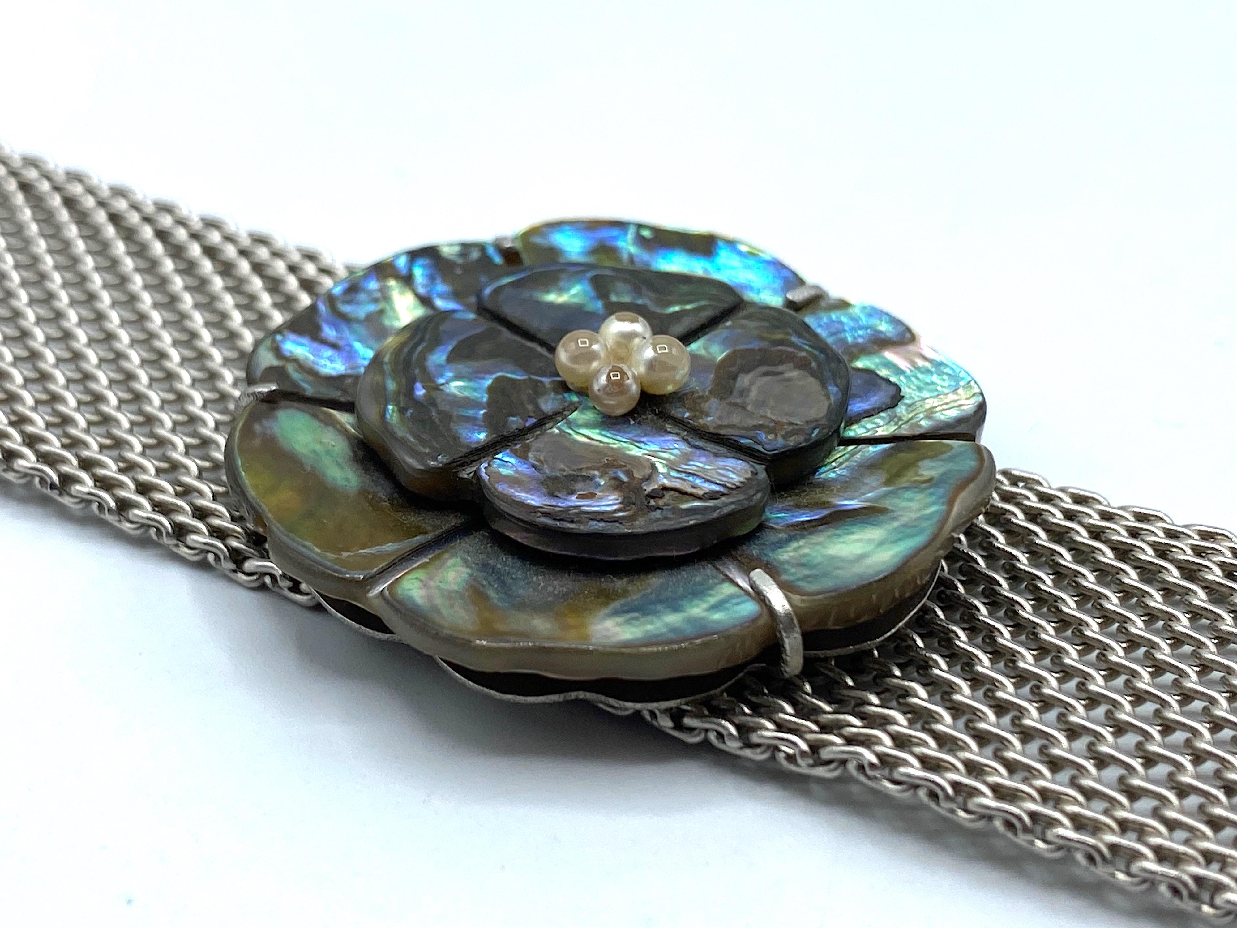 Chanel 1998 Collana girocollo in maglia d'argento con fiore di camelia in abalone in vendita 10