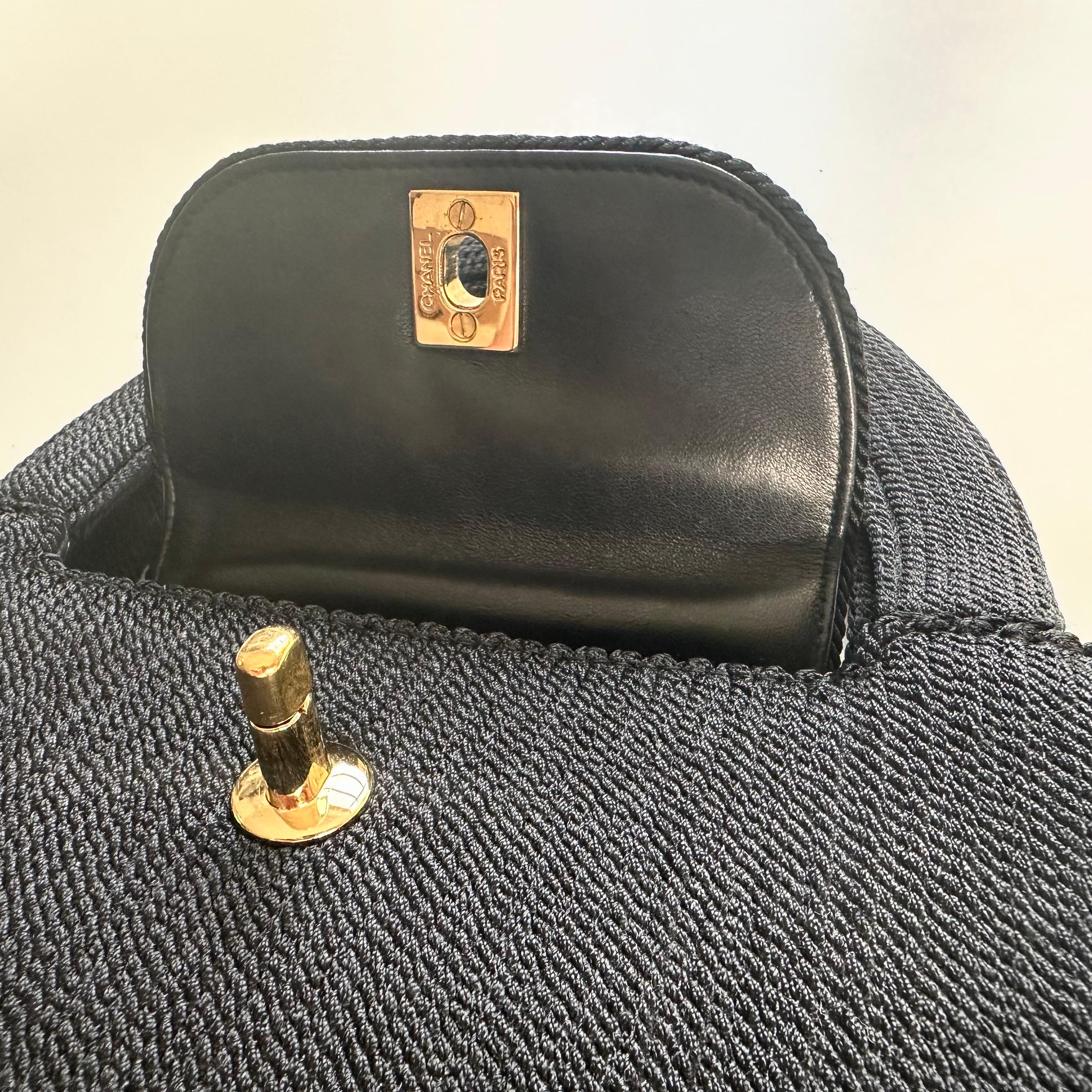 Chanel 1999 Vintage Rare soie tissée Medium Top Handle Kelly Bag  en vente 8