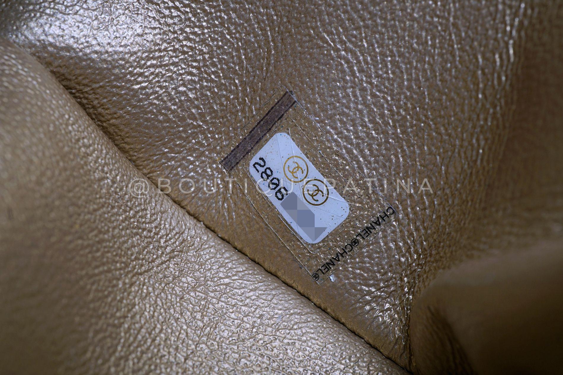 Chanel 19A Nero All About Chains Perla Marsupio GHW Egitto 67635 in vendita 6