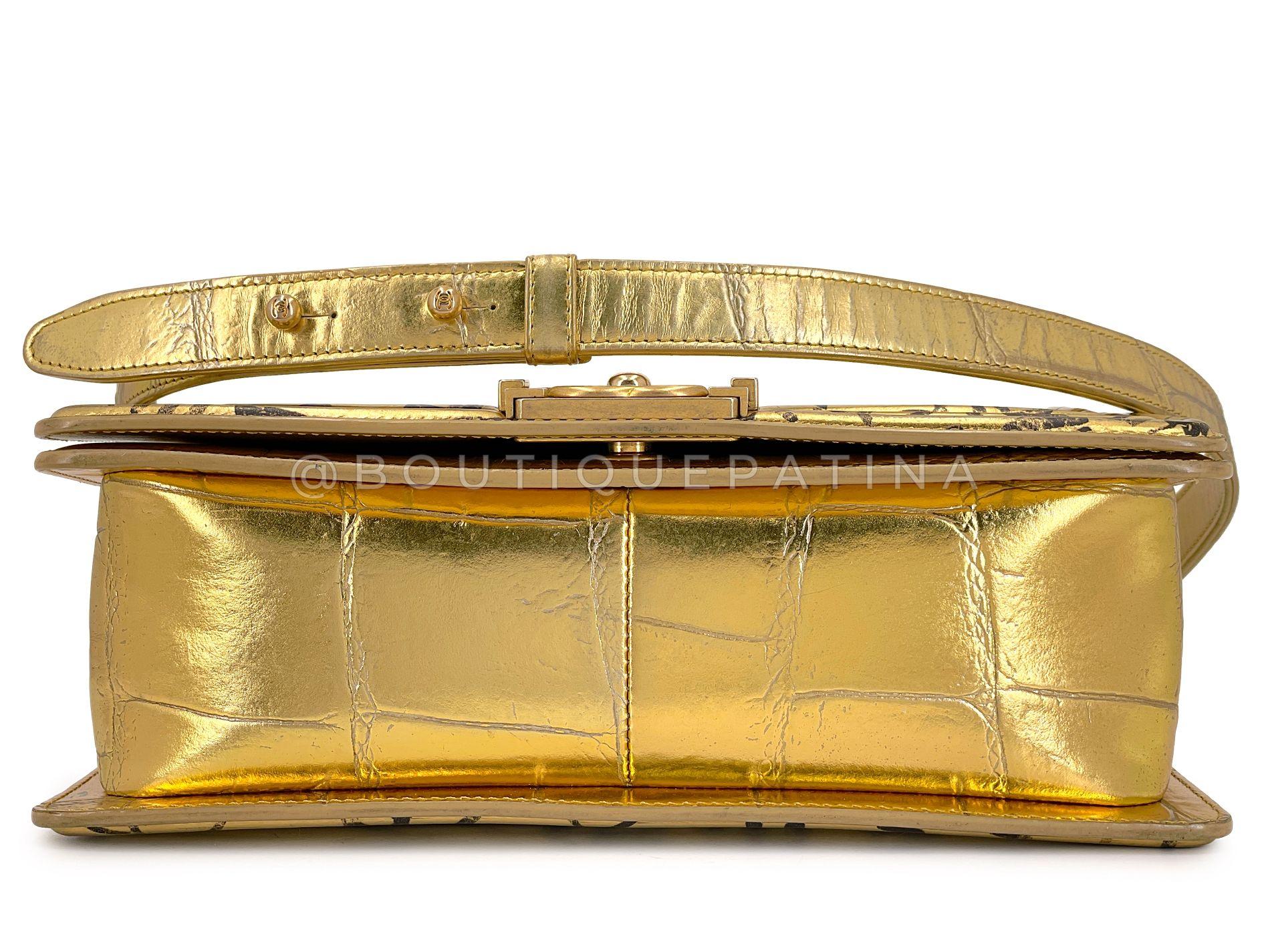 Chanel 19A Egypt Gold Crocodile Graffiti Boy Bag Medium GHW Paris-New York 68578 For Sale 2