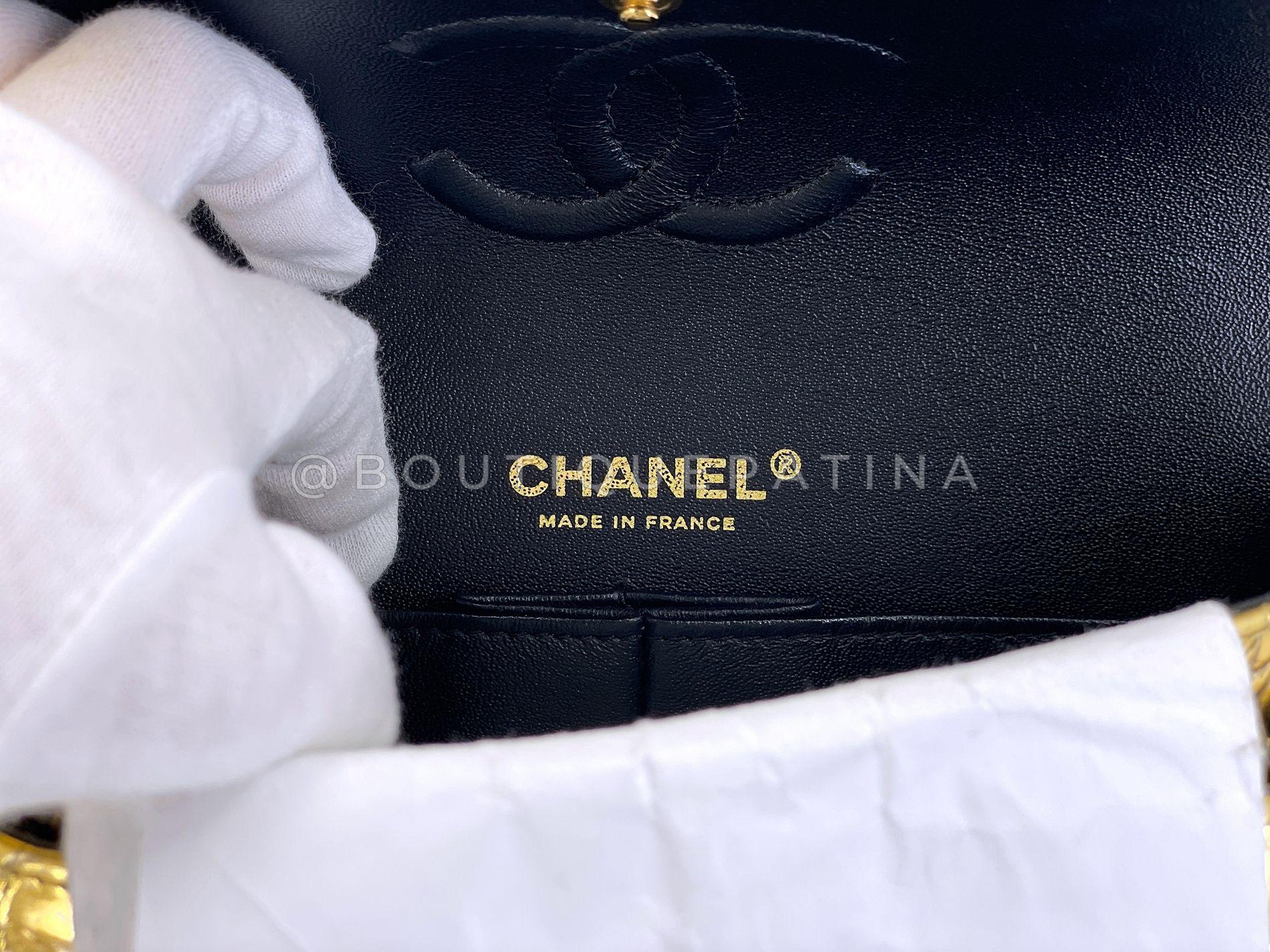 Chanel 19A Gold Crocodile Print Small Classic Double Flap Egyptian Bag GHW 68719 en vente 6