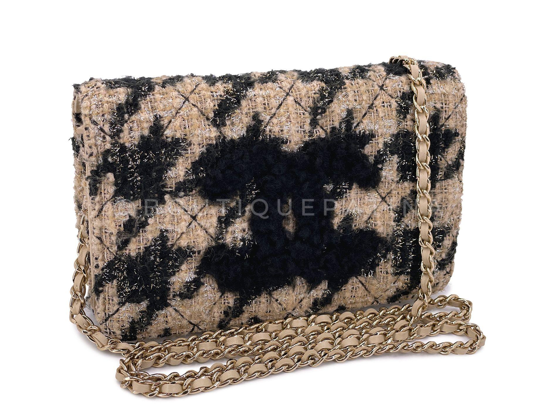 Chanel 19A Houndstooth Tweed Beige Black WOC Wallet on Chain Set Bag 68024 In Excellent Condition For Sale In Costa Mesa, CA