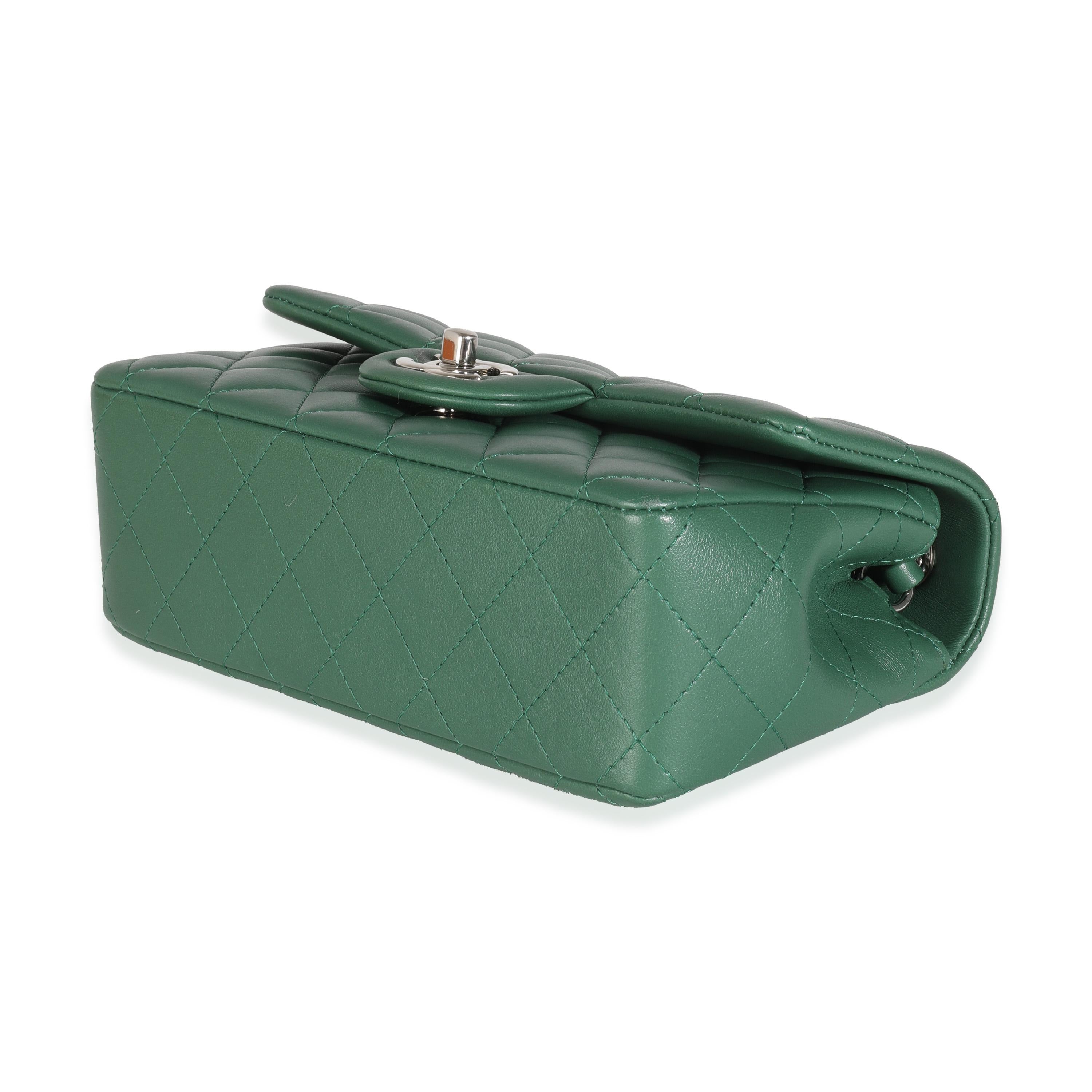 Women's or Men's Chanel 19B Dark Green Quilted Lambskin Mini Rectangular Flap Bag For Sale