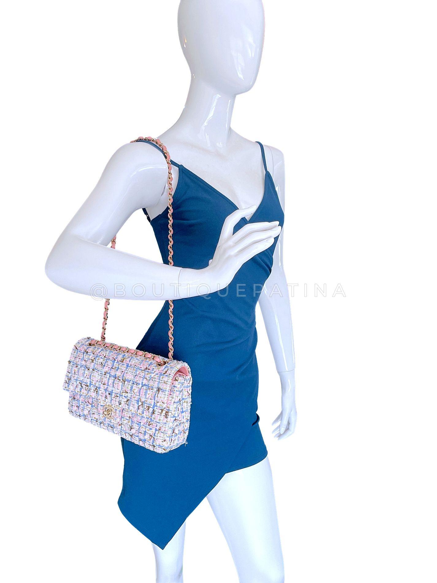 Chanel 19C Pink Tweed Boucle Medium Classic Double Flap Bag GHW 68176 For Sale 10