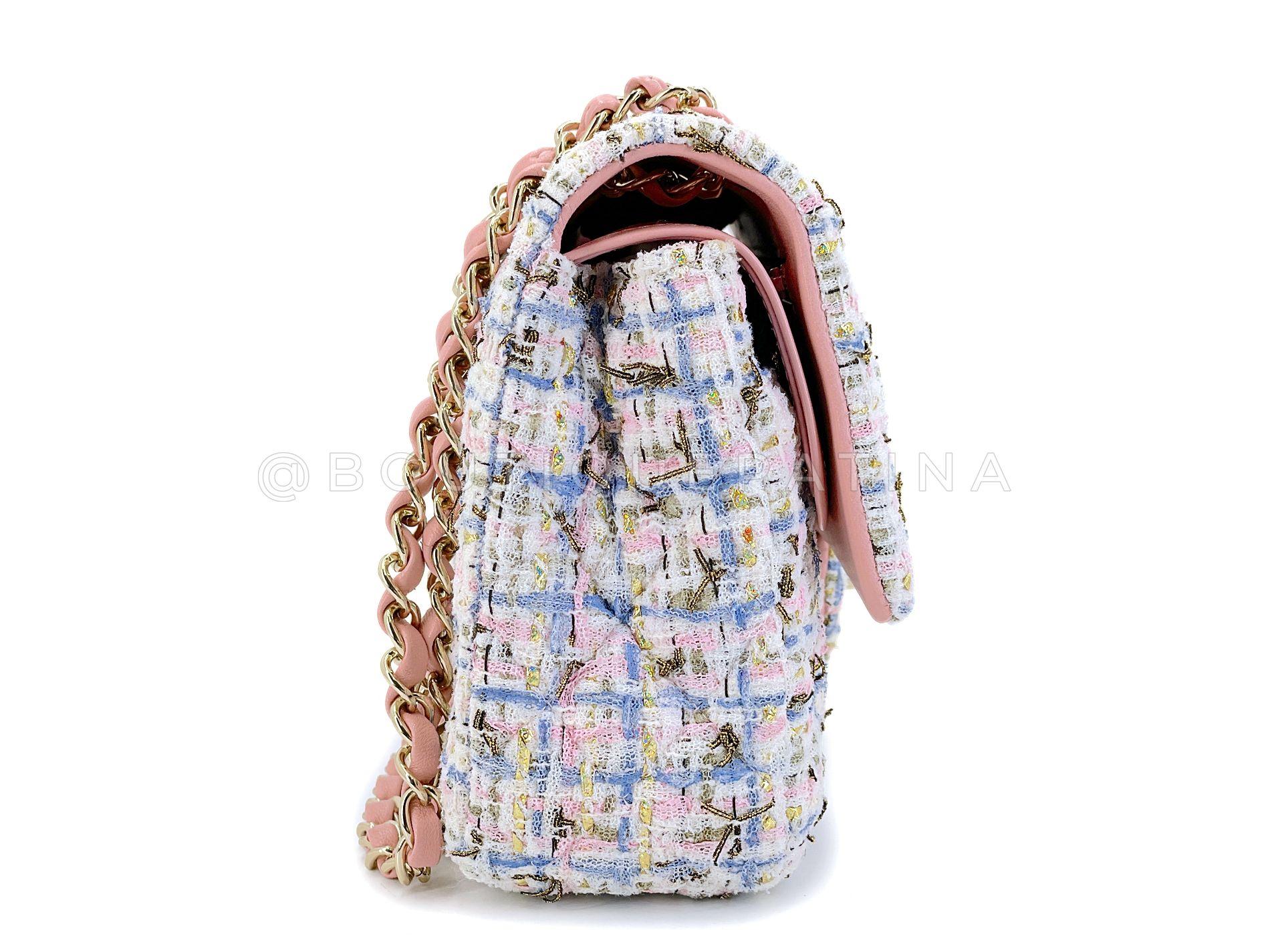 Chanel 19C Pink Tweed Boucle Medium Classic Double Flap Bag GHW 68176 In Excellent Condition For Sale In Costa Mesa, CA