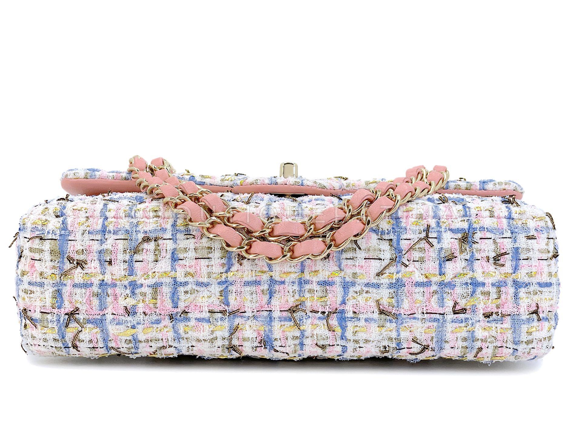Chanel 19C Pink Tweed Boucle Medium Classic Double Flap Bag GHW 68176 For Sale 1