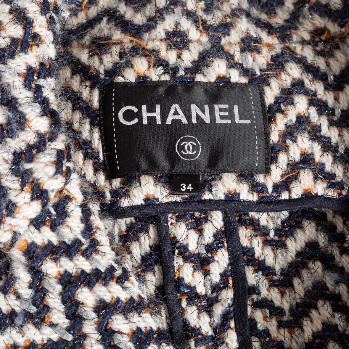 Chanel 19K Brown Wool-Blend  Chevron Cropped Blazer Fall2019  For Sale 4