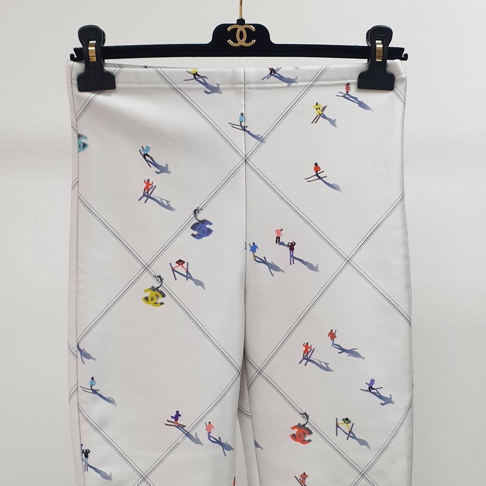 Chanel 19K CC Ski Graffiti Print Leggings Pants Trousers For Sale 3