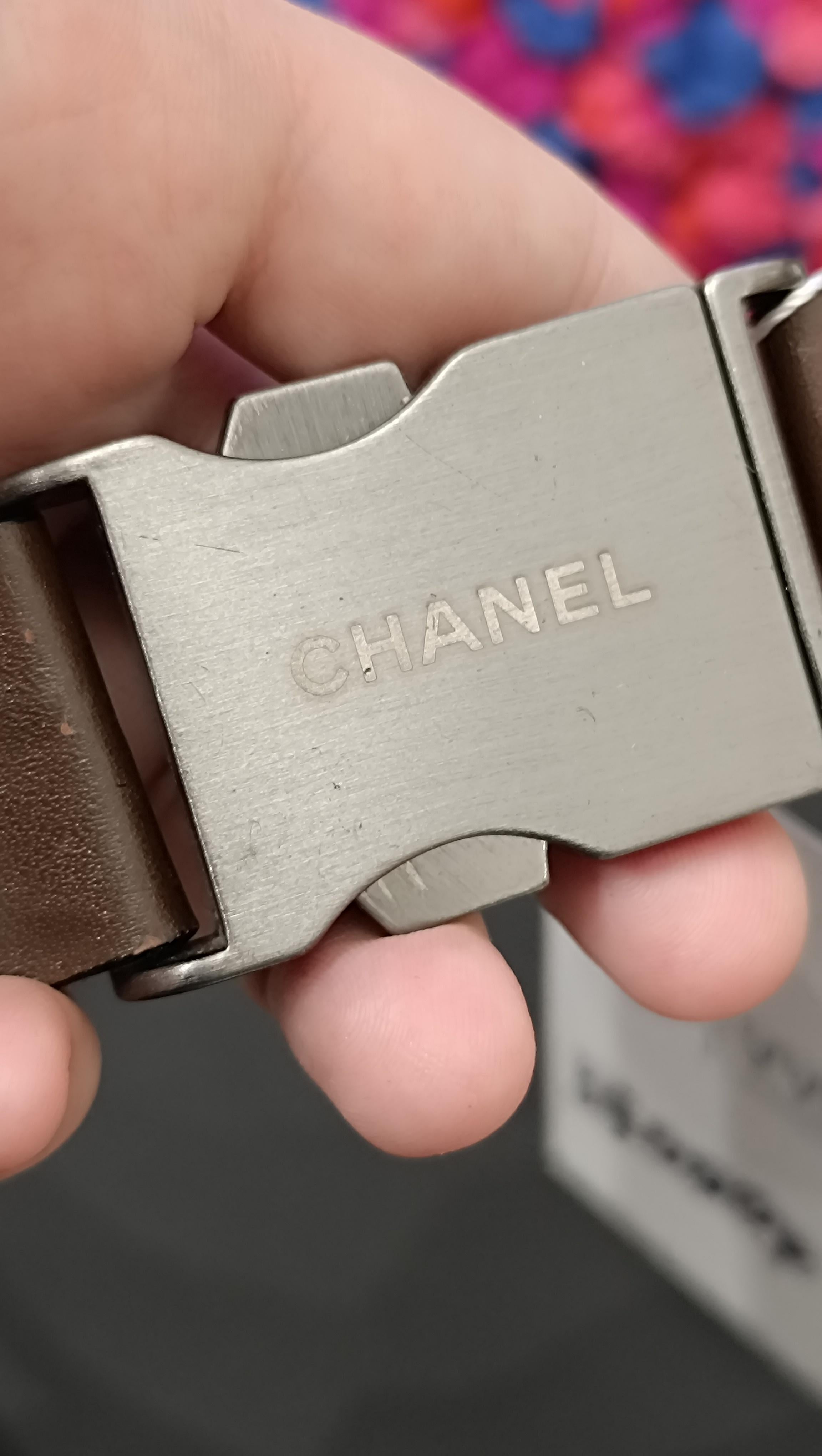 CHANEL 2000 00A leather Belt with brushed metal buckle In Good Condition For Sale In Алматинский Почтамт, KZ
