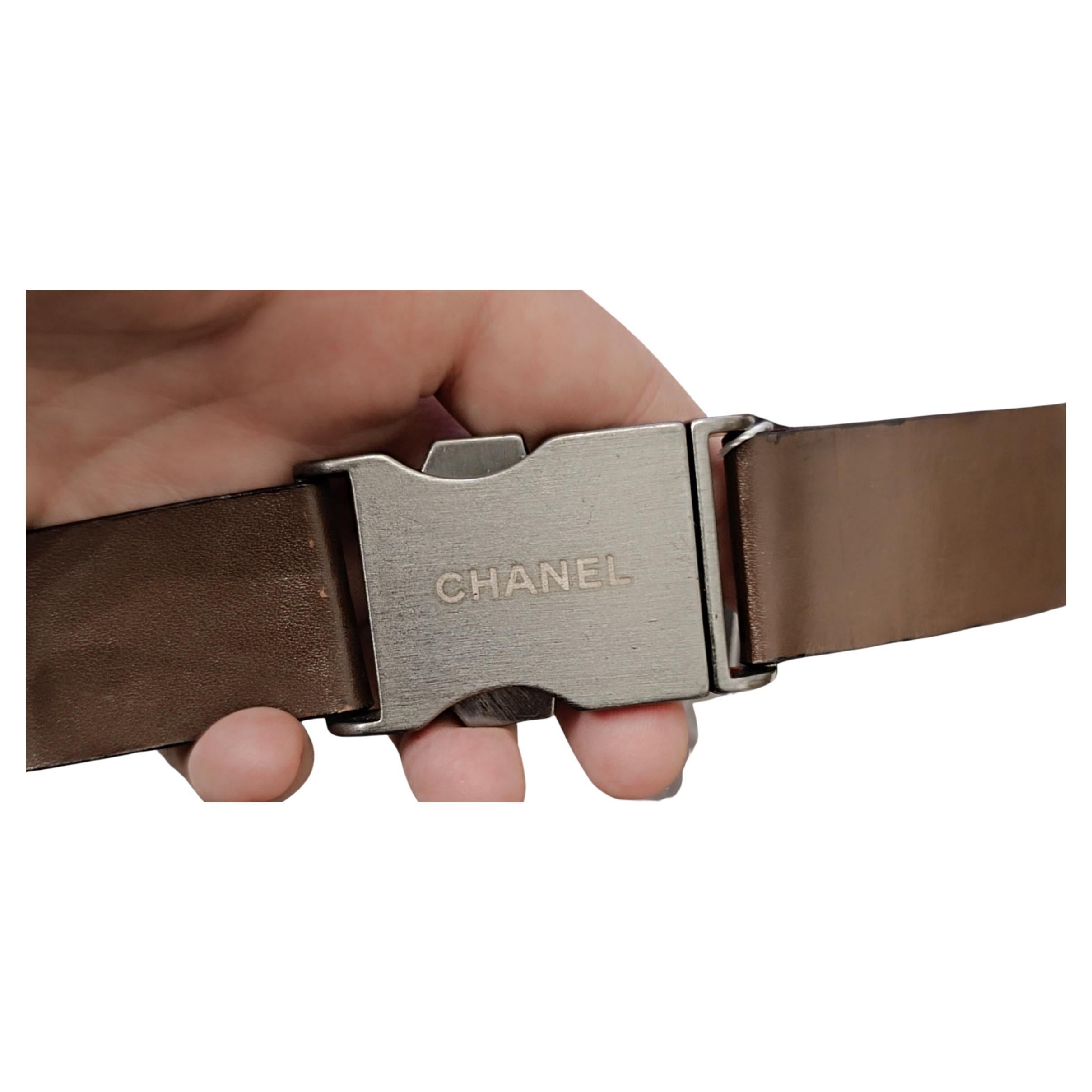 CHANEL 2000 00A leather Belt with brushed metal buckle