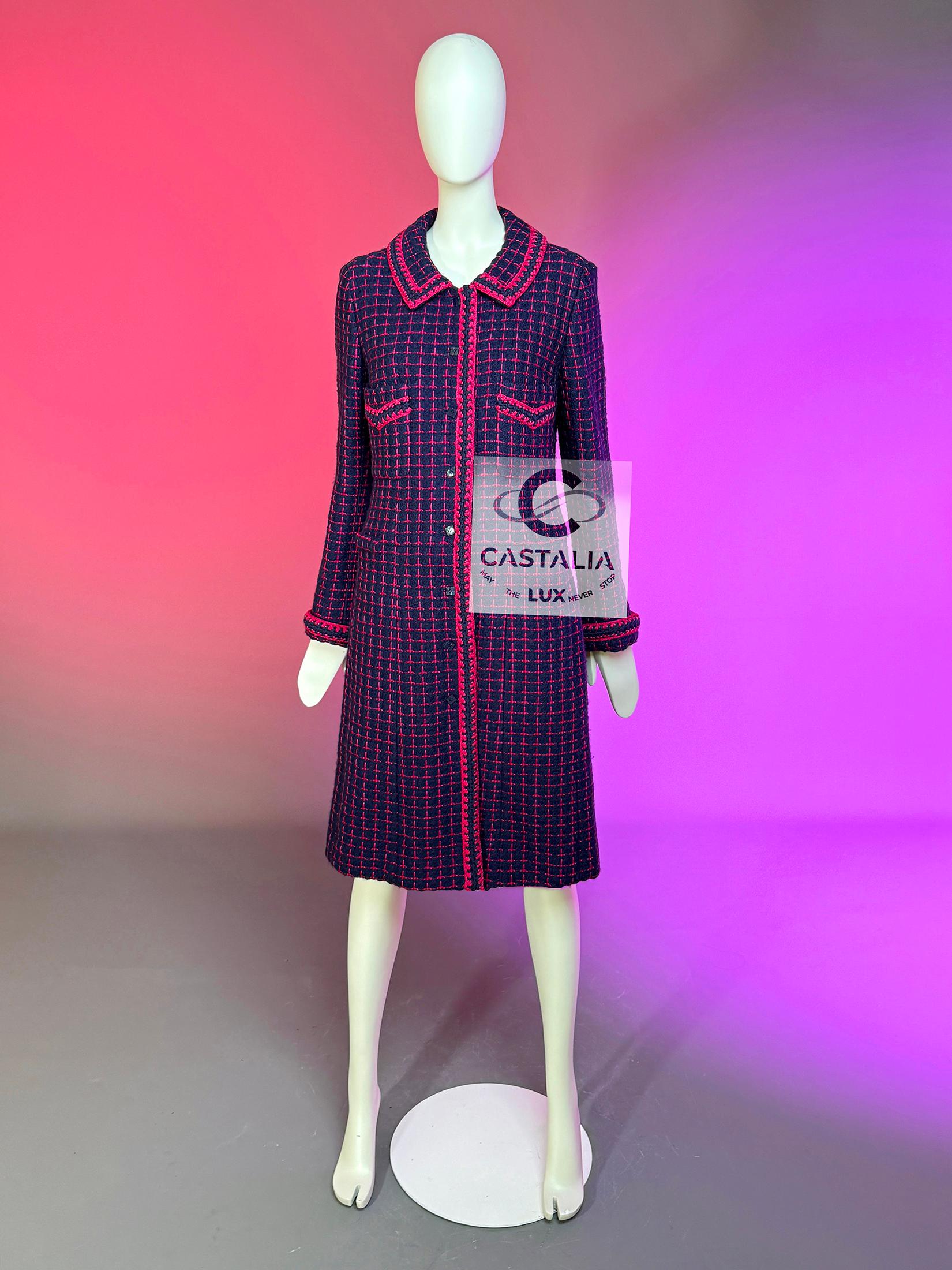 Cappotto Chanel 2000 Couture in tweed con bottoni CC Cube 42 FR in vendita 7